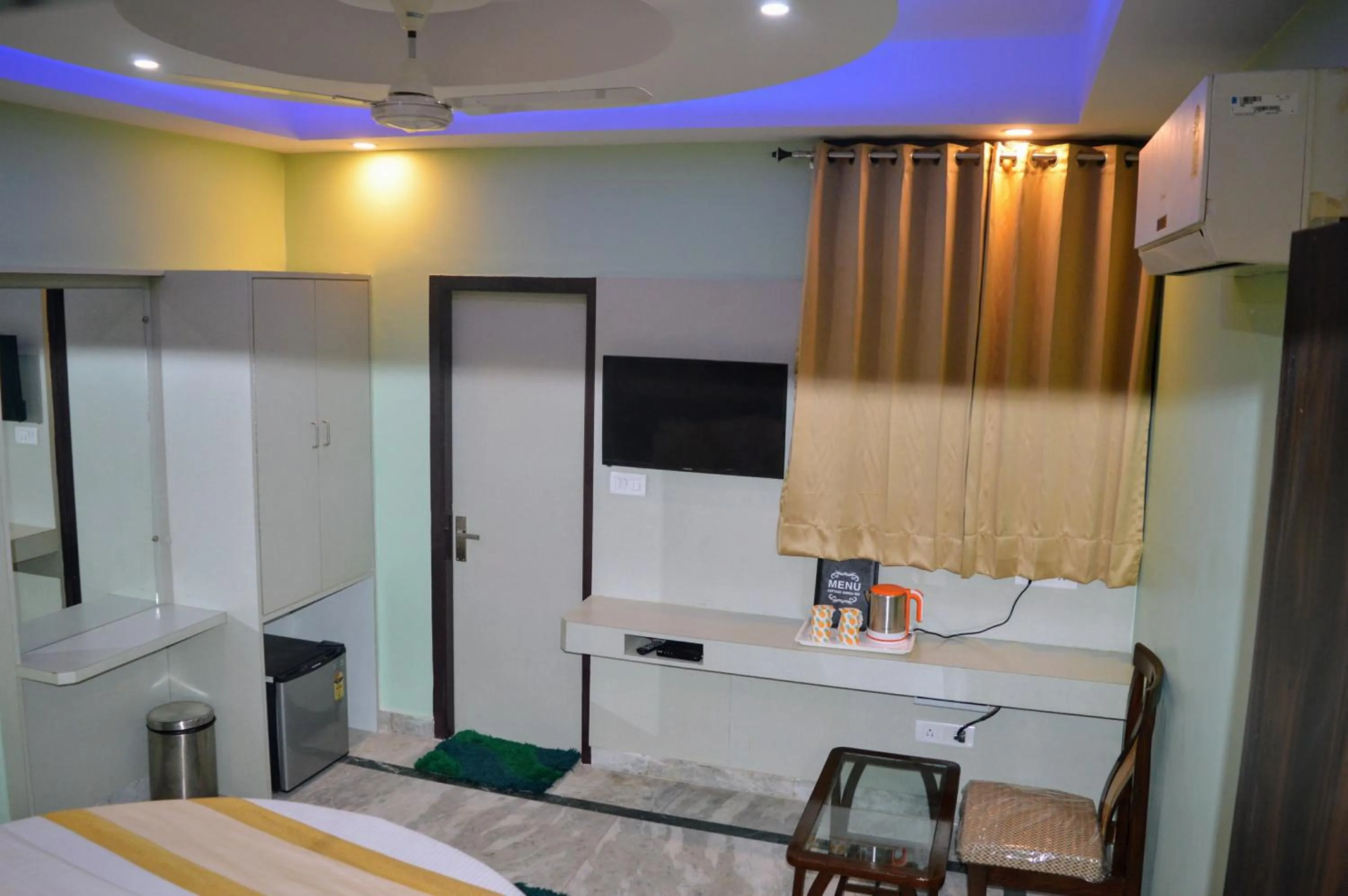 Bedroom, Bed in Cottage Ganga Inn