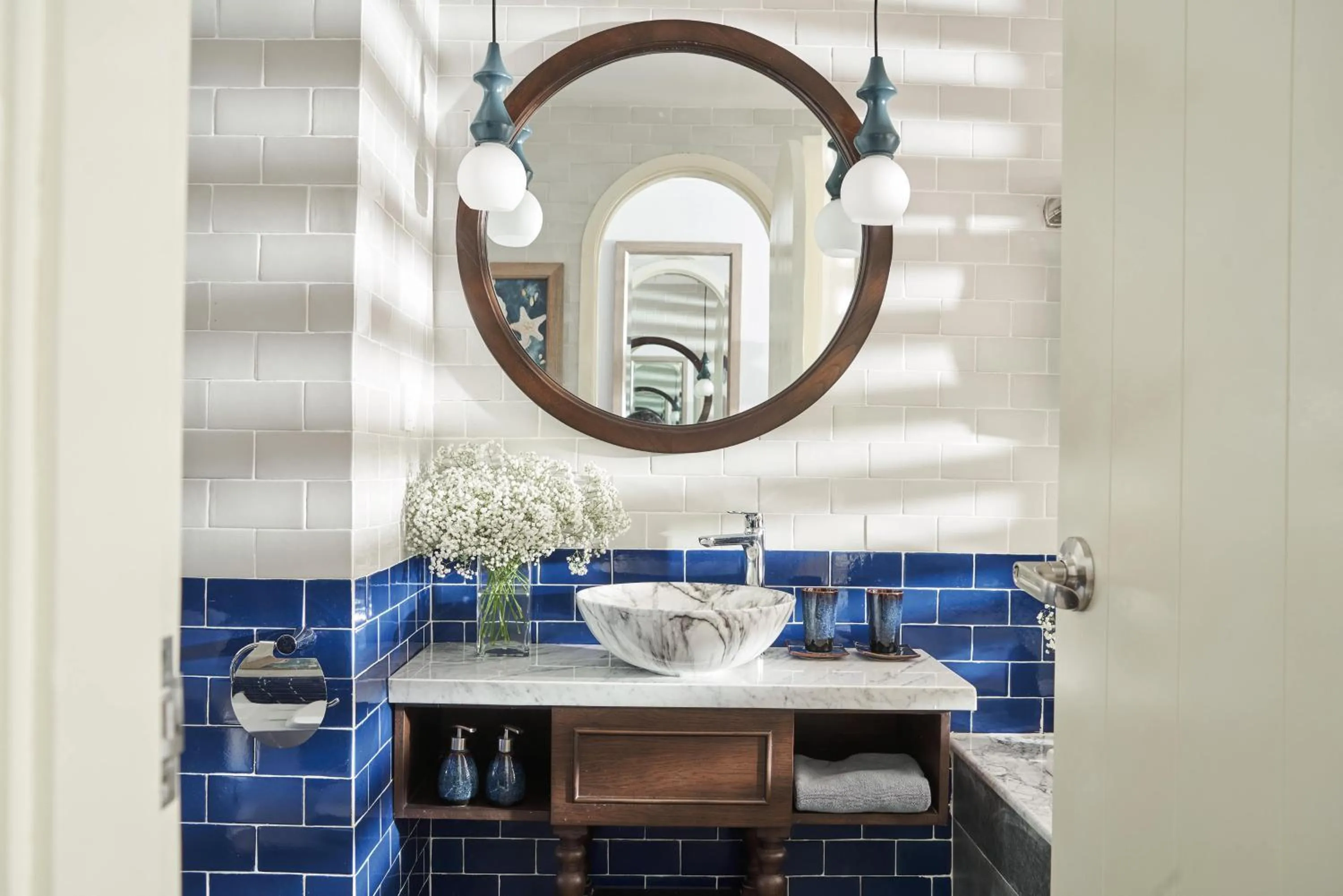 Bath in Sofiana My Khe Hotel & Spa - Rooftop Pool Bar - Free Craft Beer and 20 minute Spa per Room