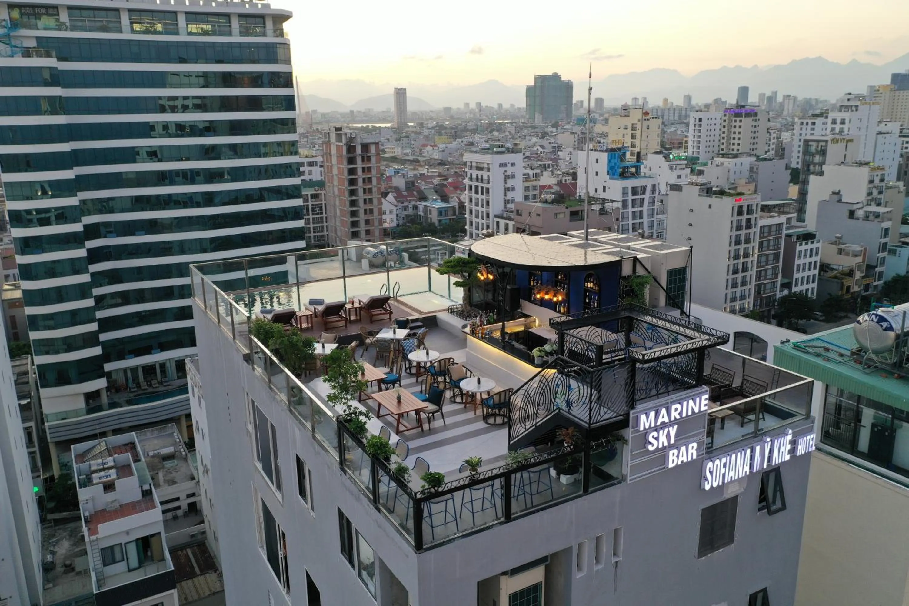 Pool view in Sofiana My Khe Hotel & Spa - Rooftop Pool Bar - Free Craft Beer and 20 minute Spa per Room