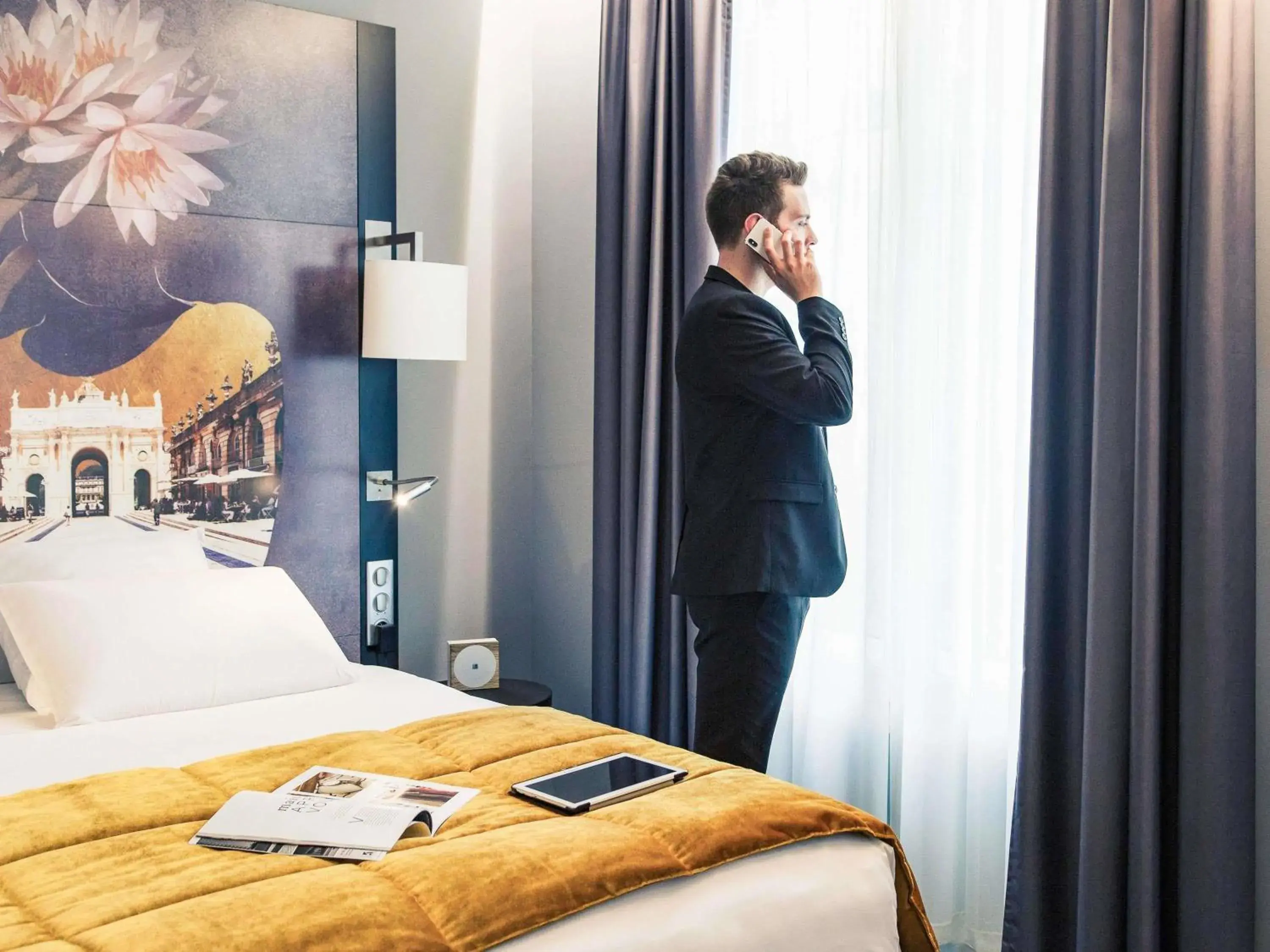 Property building, Bed in Mercure Nancy Centre Place Stanislas Property building, Bed in Mercure Nancy Centre Place Stanislas