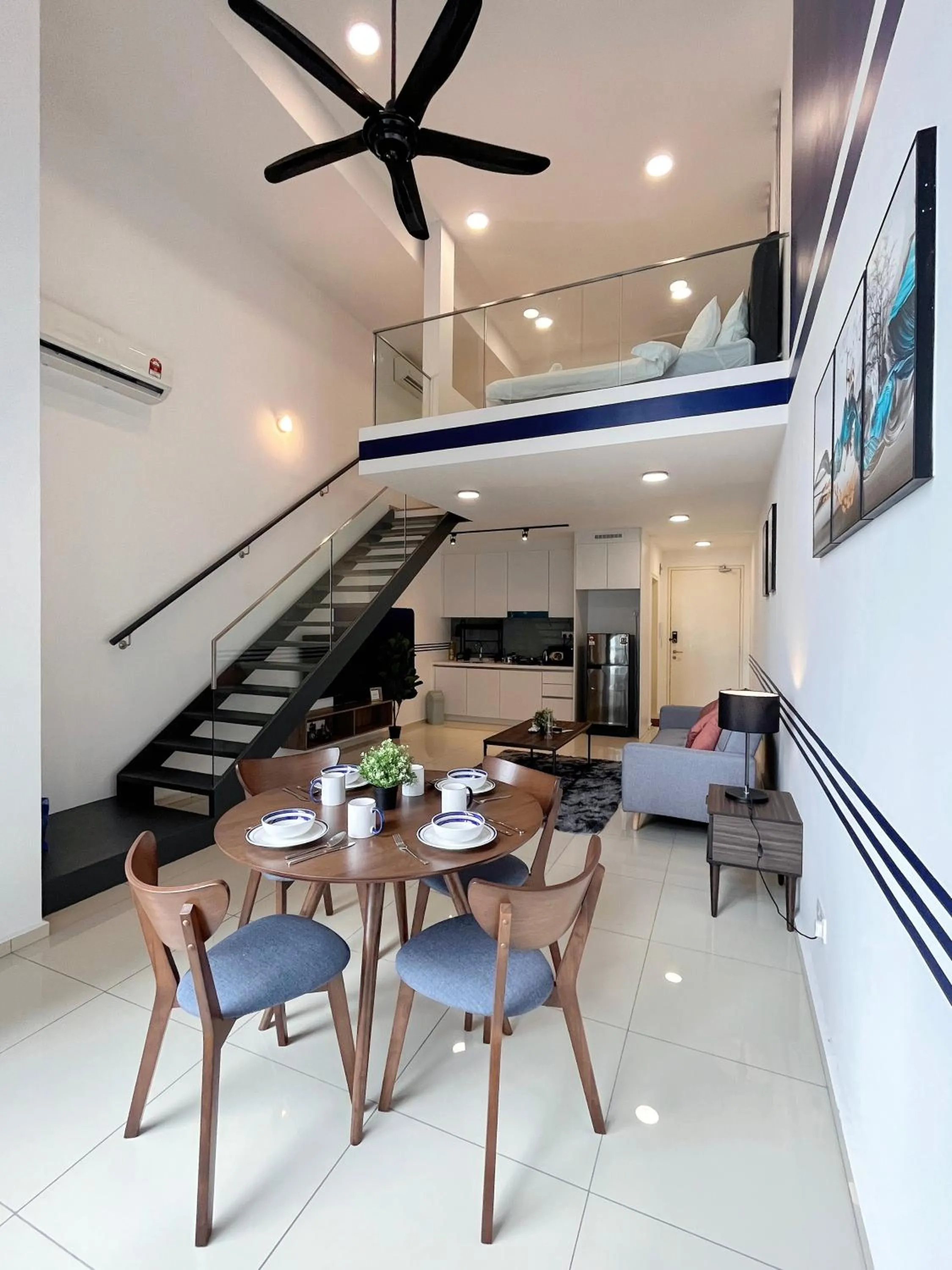 Dining area in EkoCheras Suite by MOKA