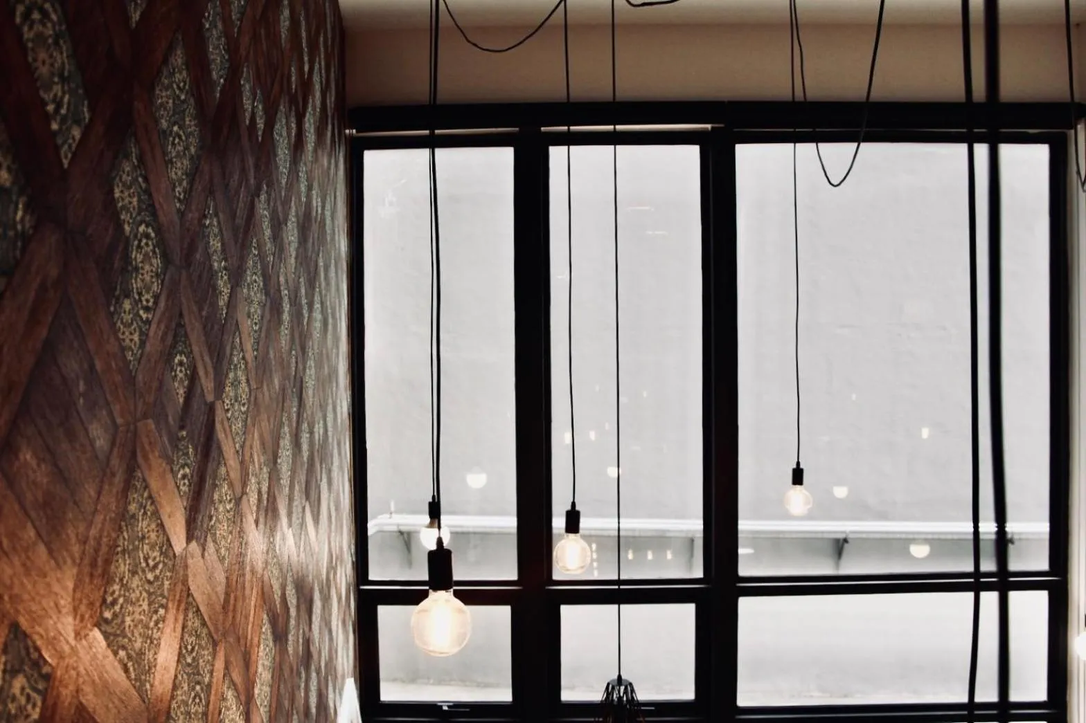 Living room in EkoCheras Suite by MOKA