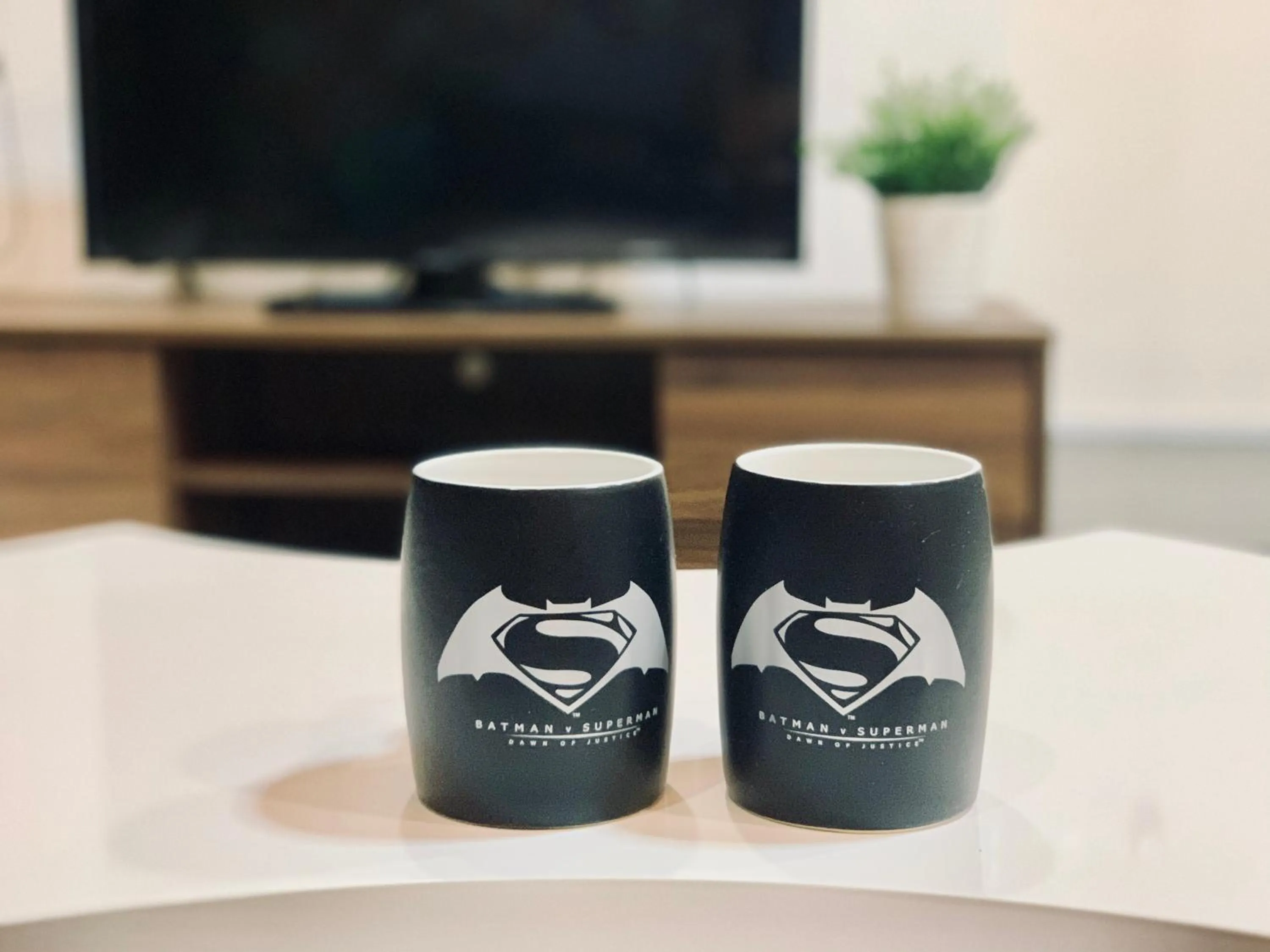 Living room in EkoCheras Suite by MOKA