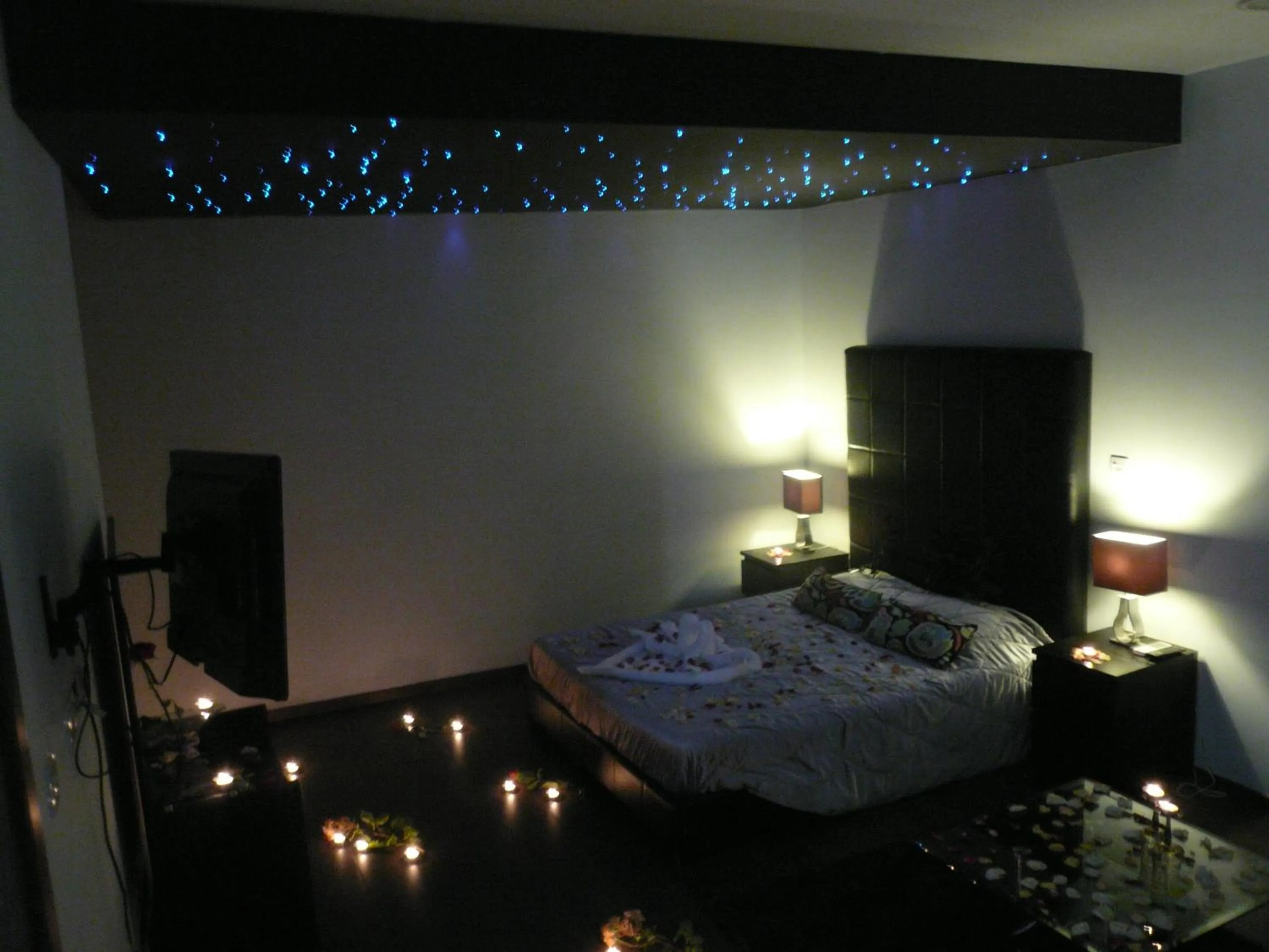 Bedroom, Bed in Esperando