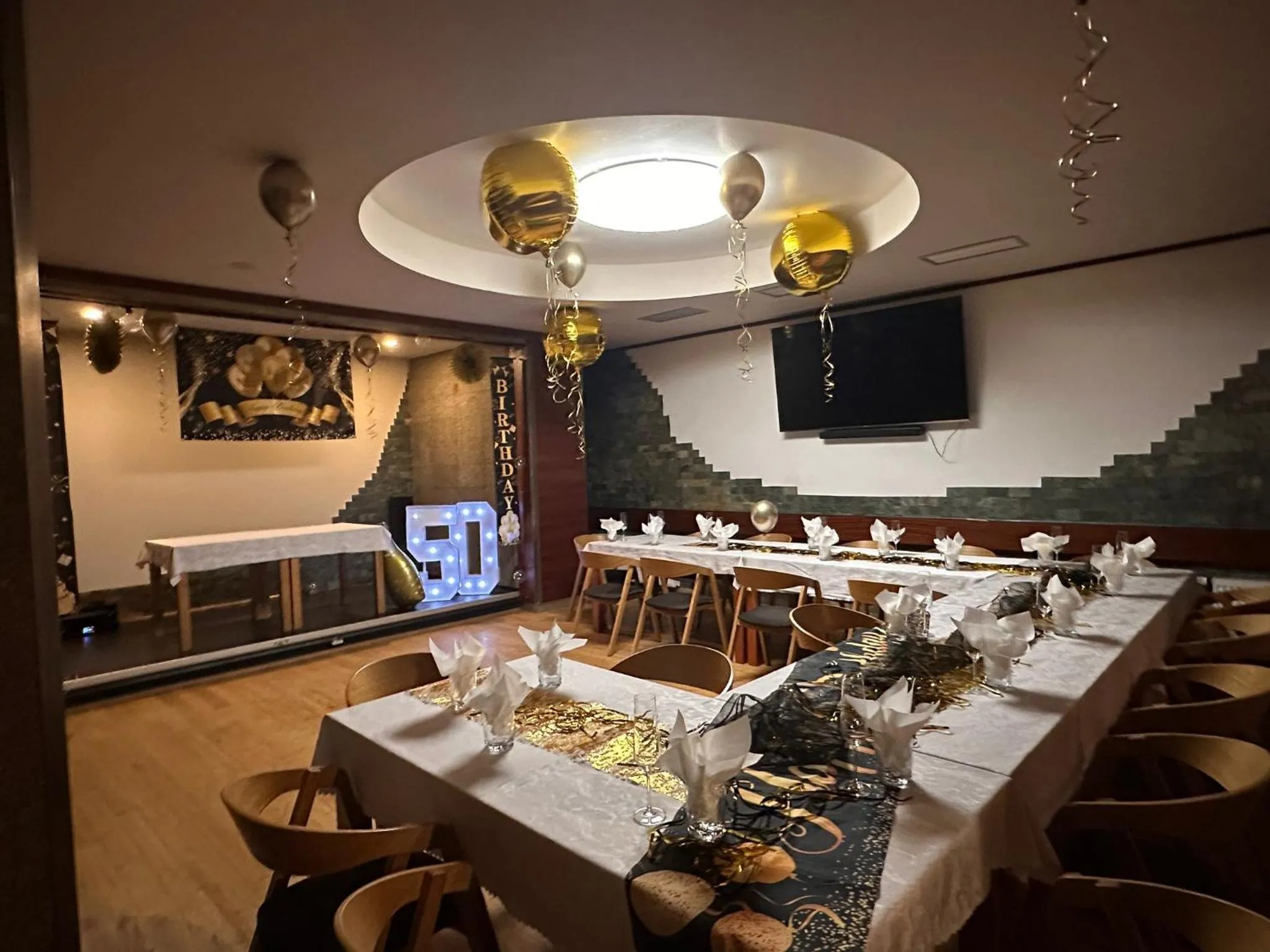 Restaurant/places to eat in hotel Nautilus