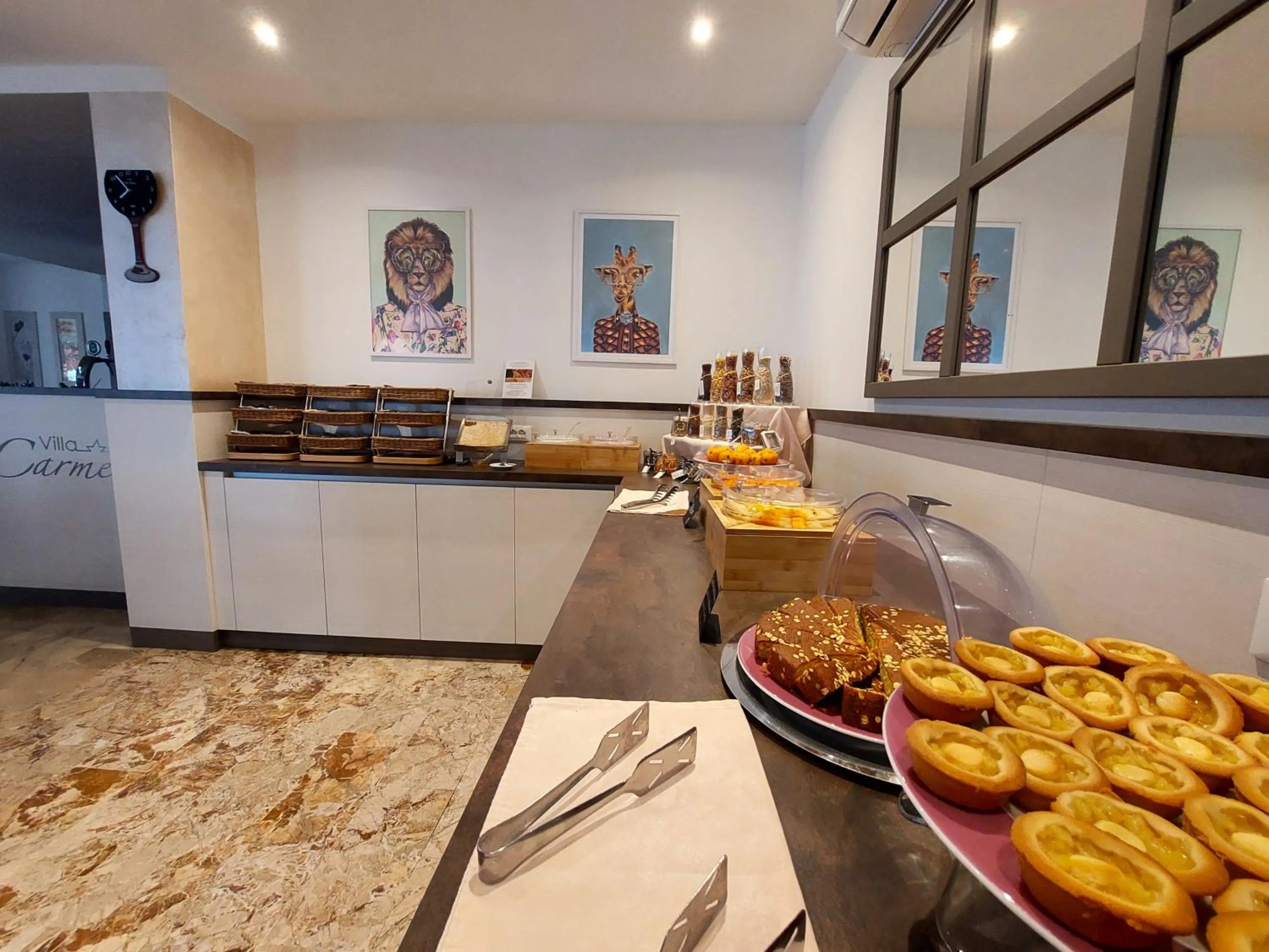 Breakfast in Hotel Villa Carmen