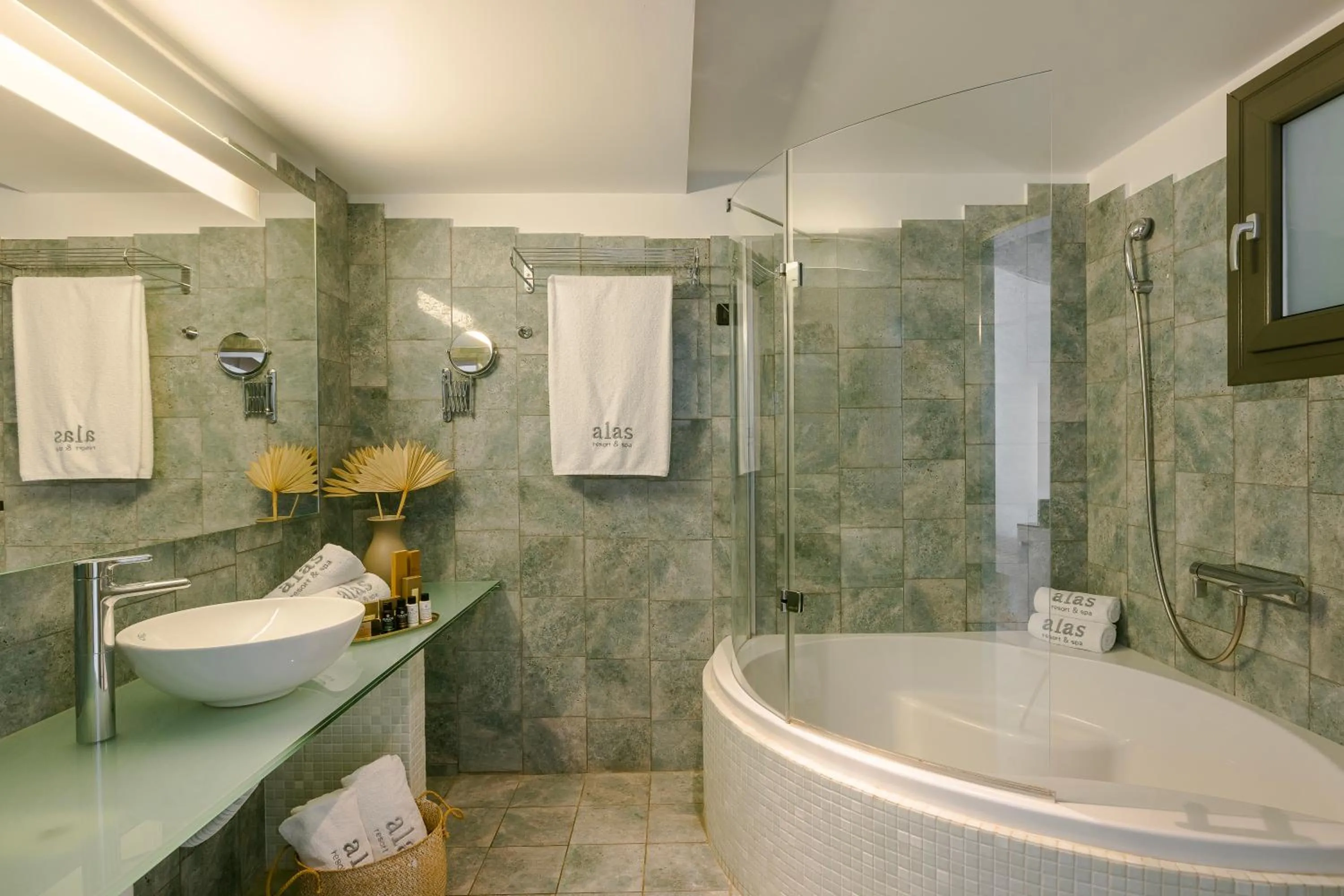 Bathroom in Alas Resort & Spa