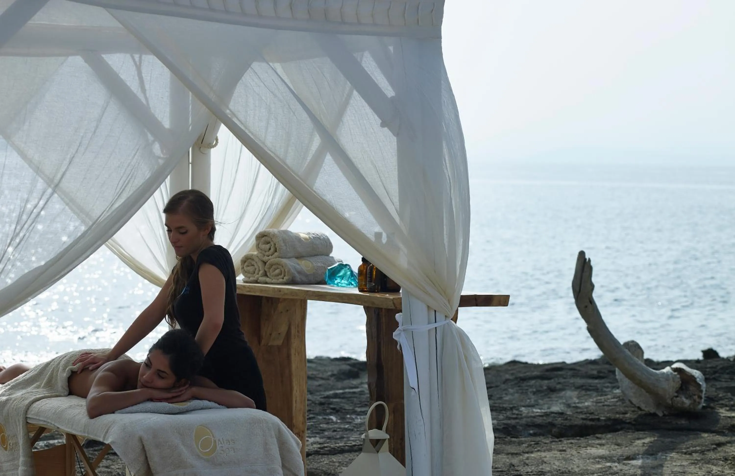 Property building in Alas Resort & Spa