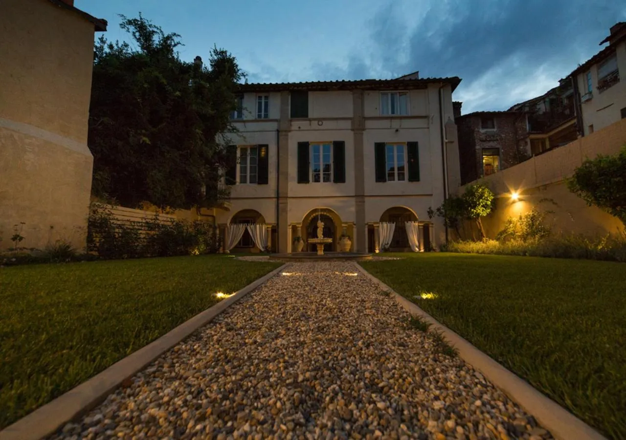 Garden in LUCUS Exclusive Bed and Breakfast