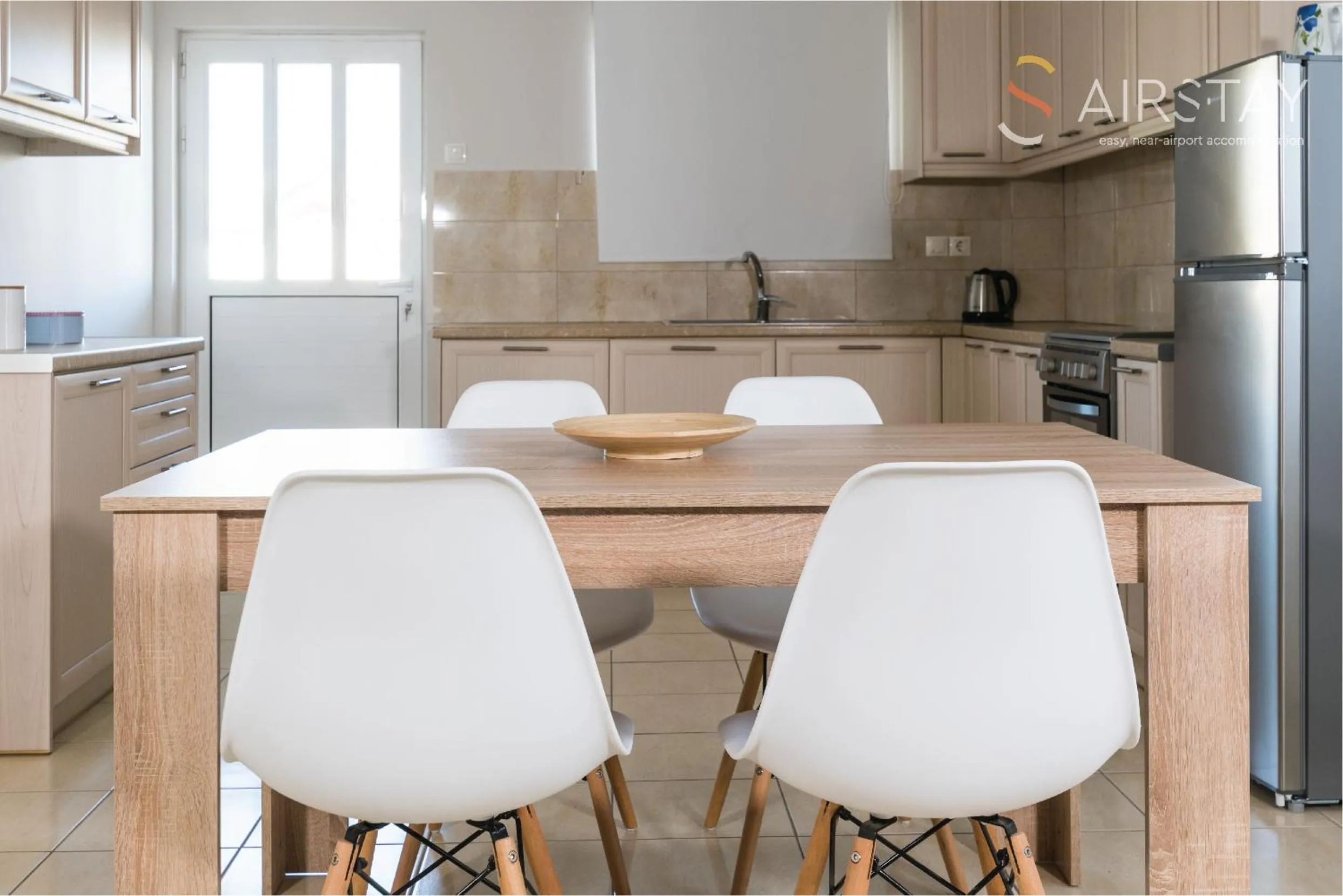 Dining area in Elise Apartment Airport by Airstay