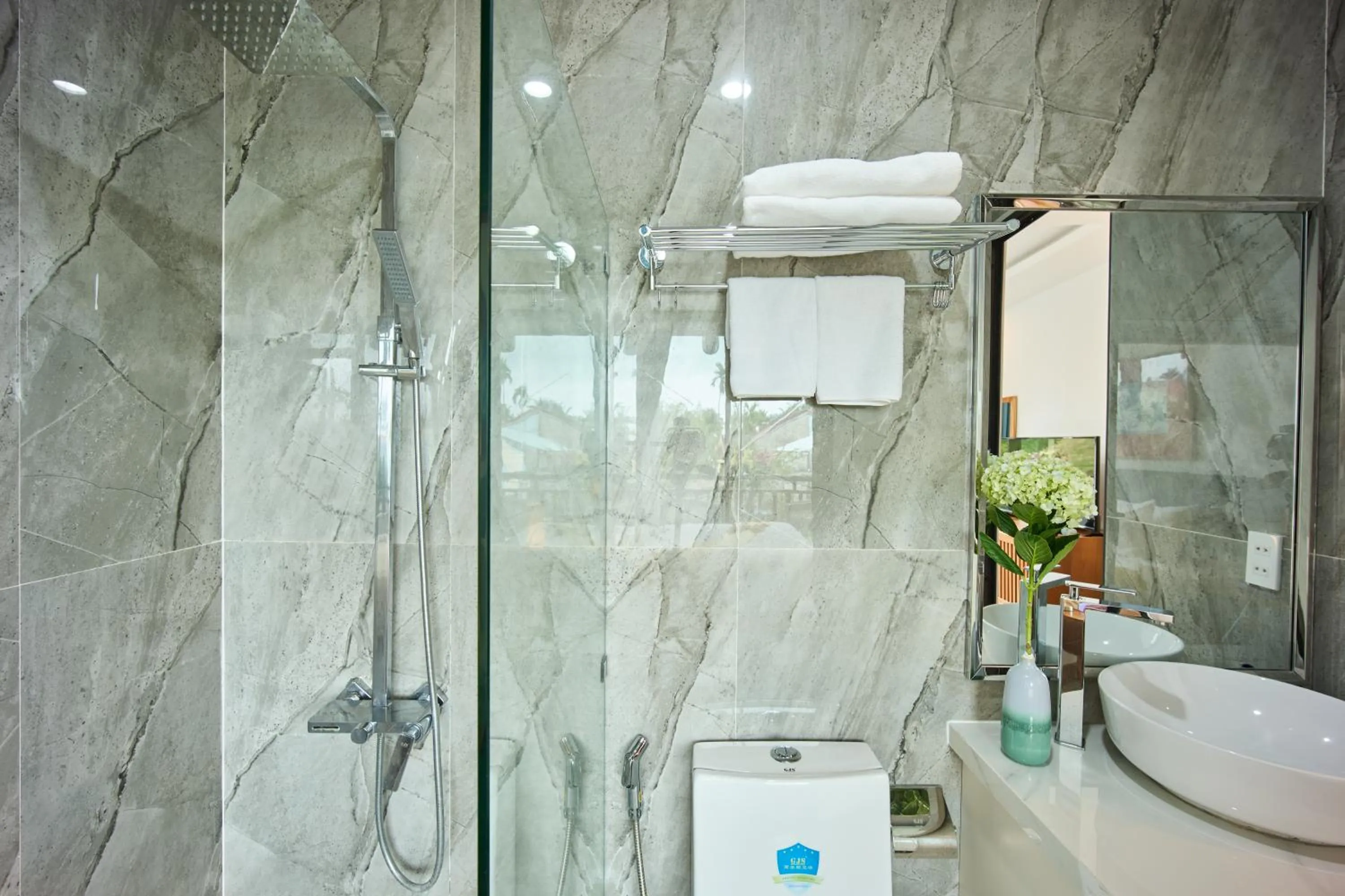 Shower in Chieu Ha Village Riverside - Hoi An