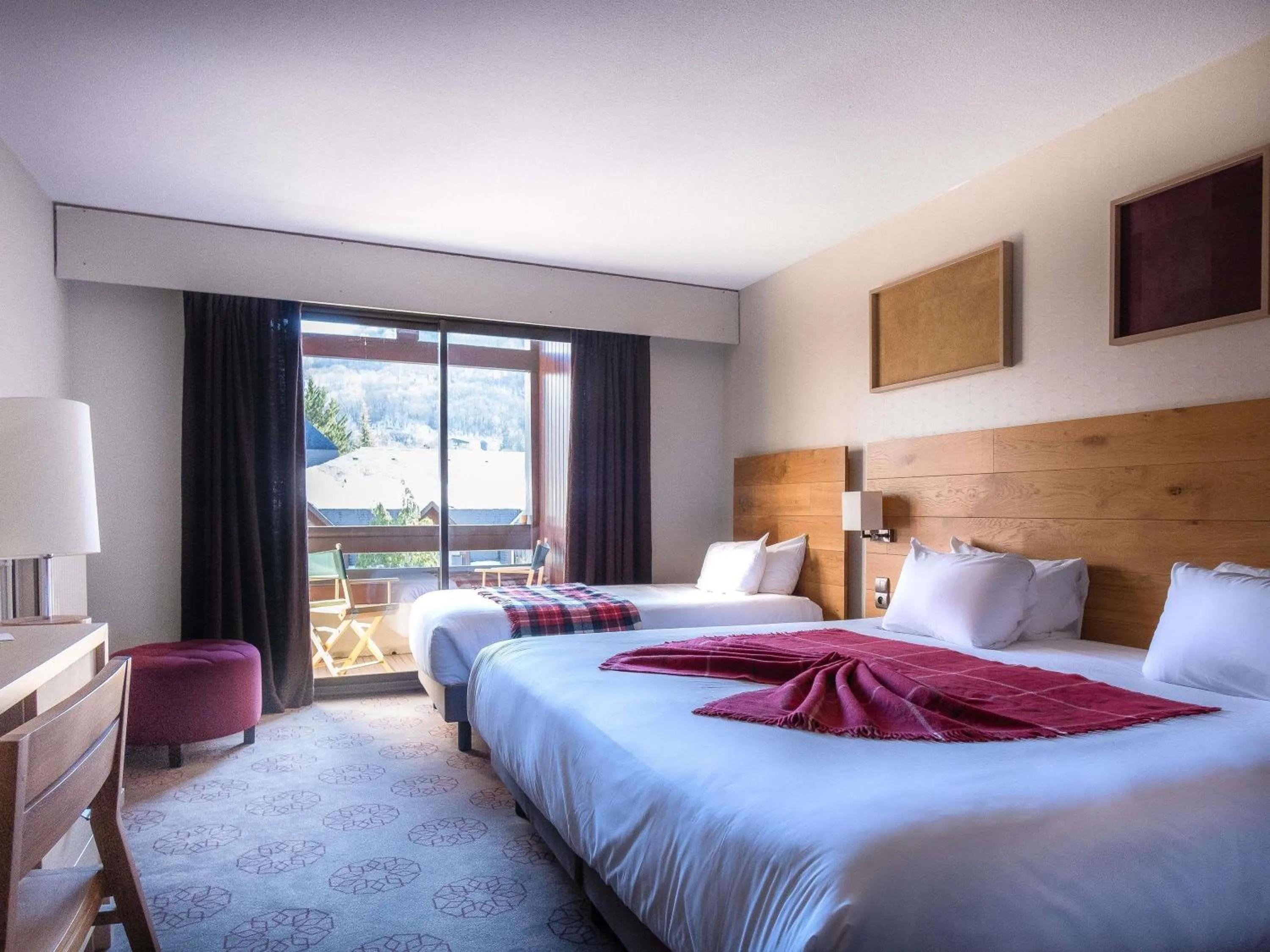 Bedroom, Bed in Mercure Saint-Lary