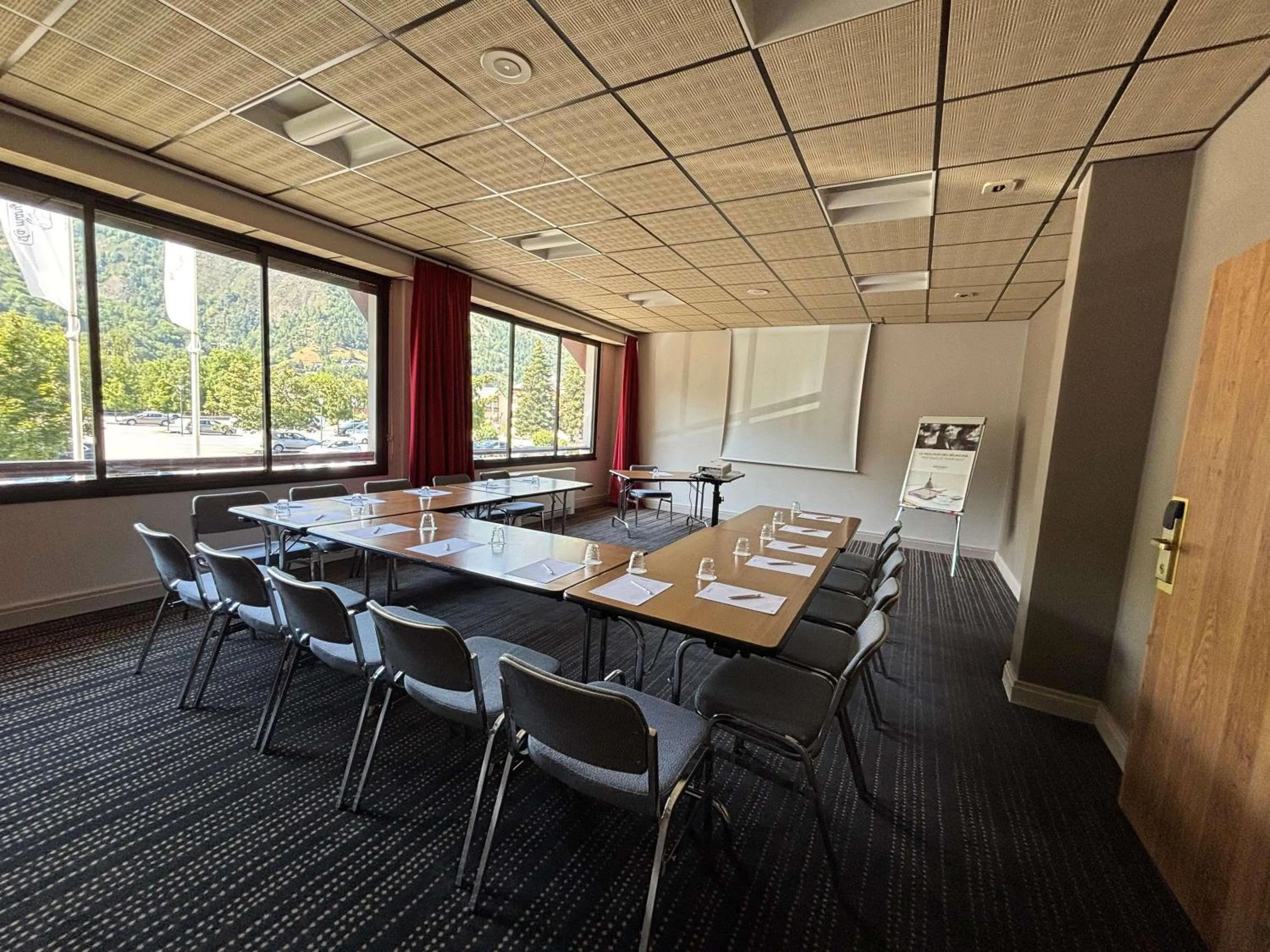 Meeting/conference room in Mercure Saint-Lary