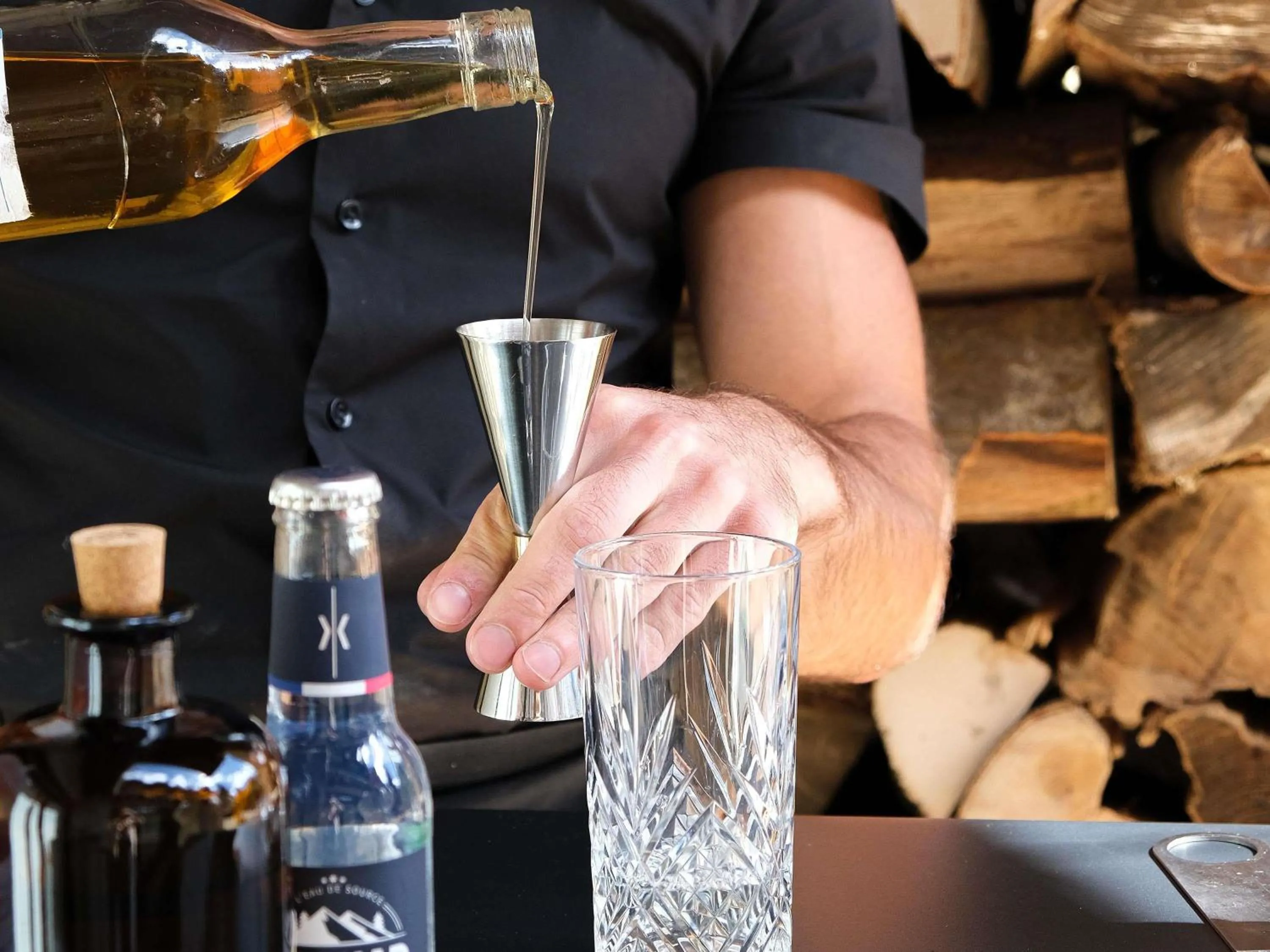 Lounge or bar in Mercure Saint-Lary