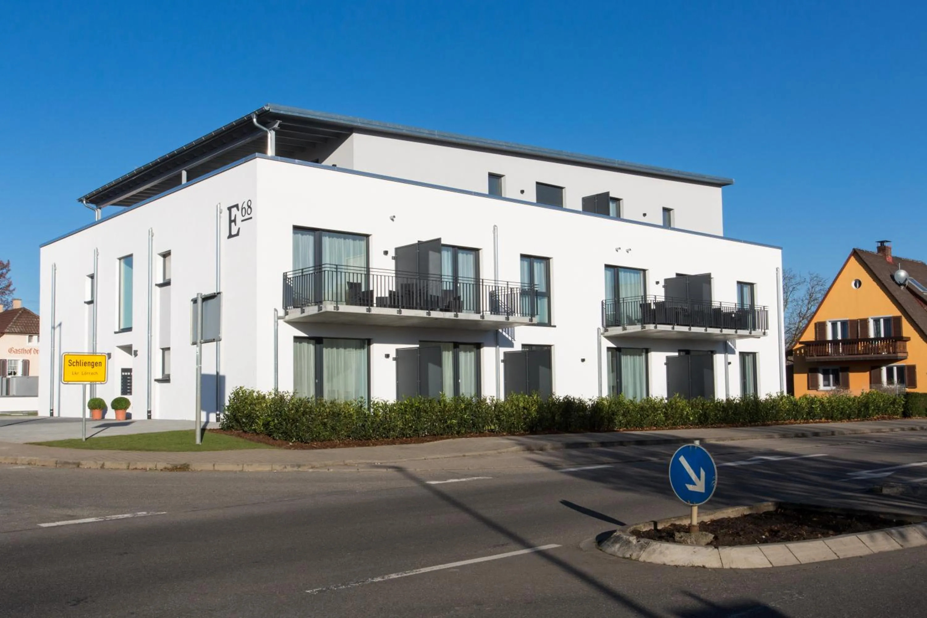 Property building in Boardinghouse E68