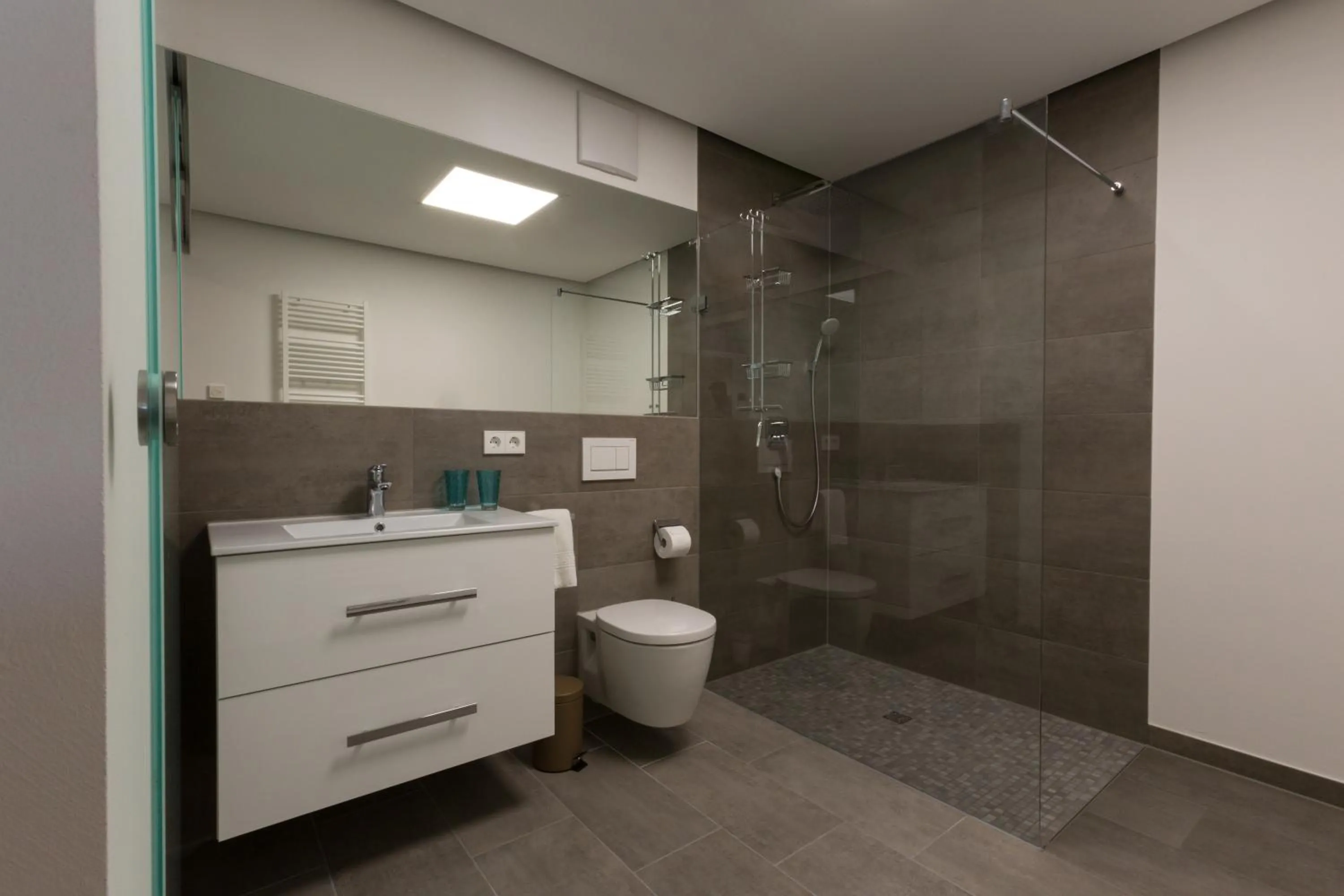 Bathroom in Boardinghouse E68