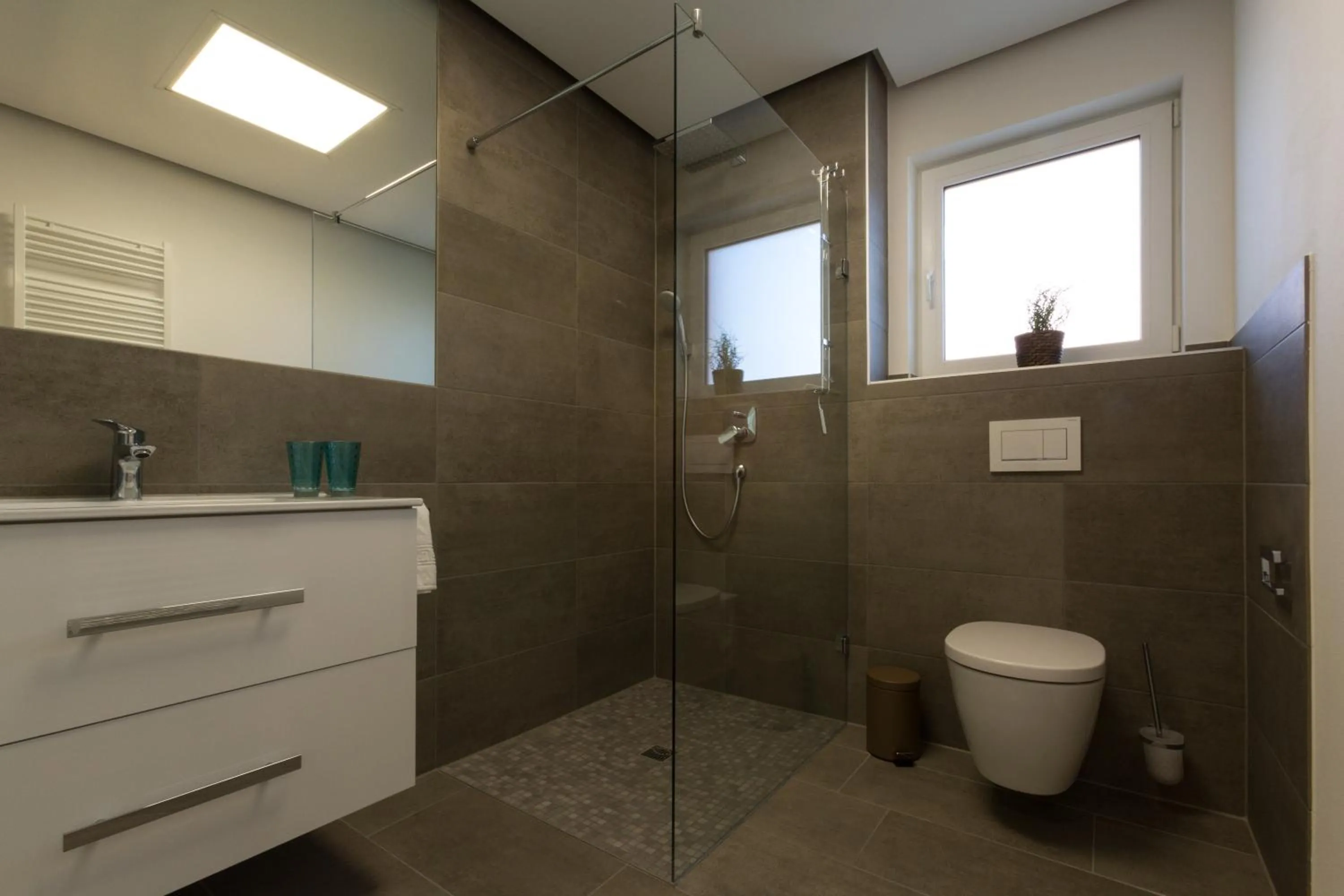 Bathroom in Boardinghouse E68