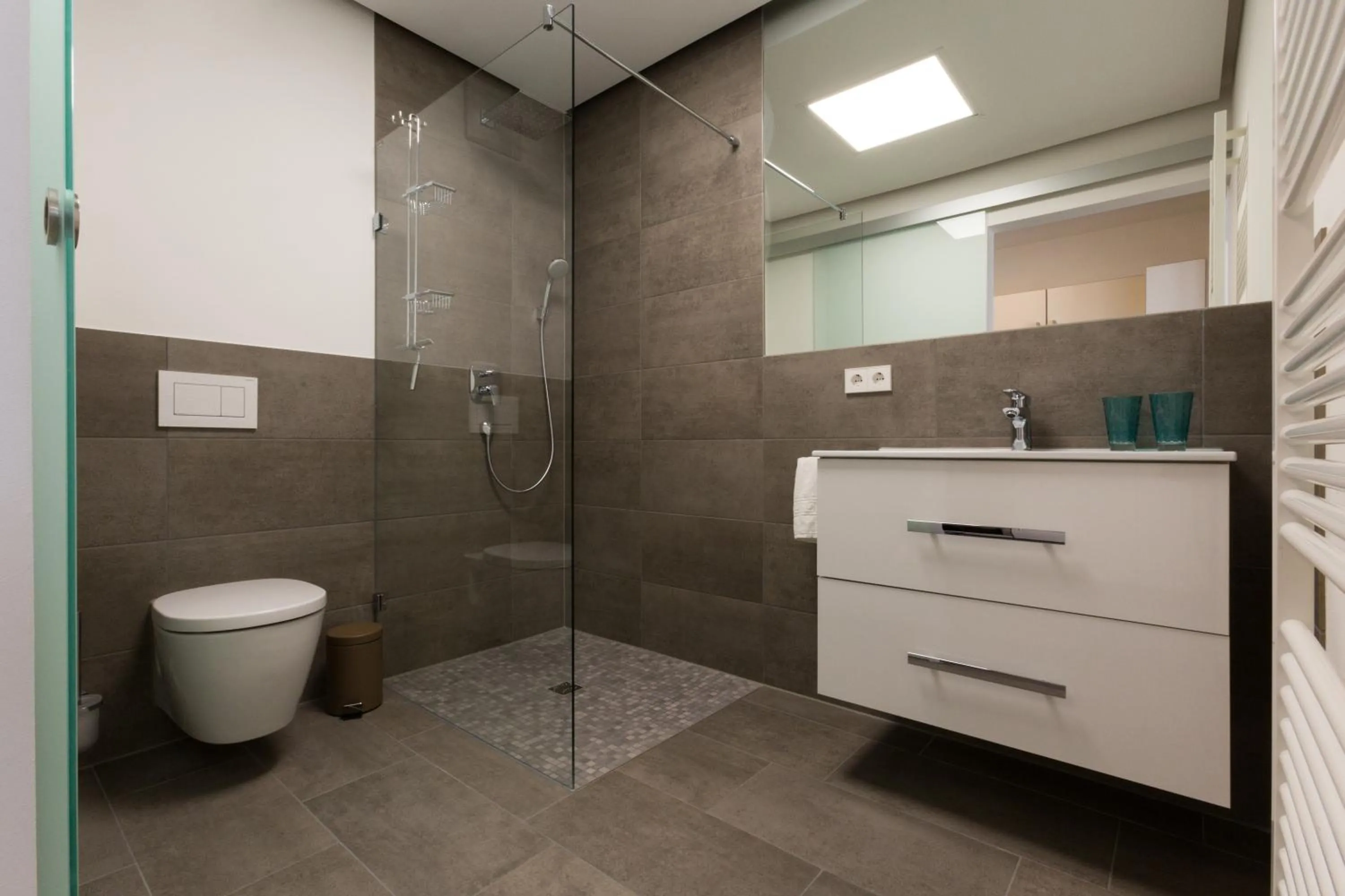 Bathroom in Boardinghouse E68