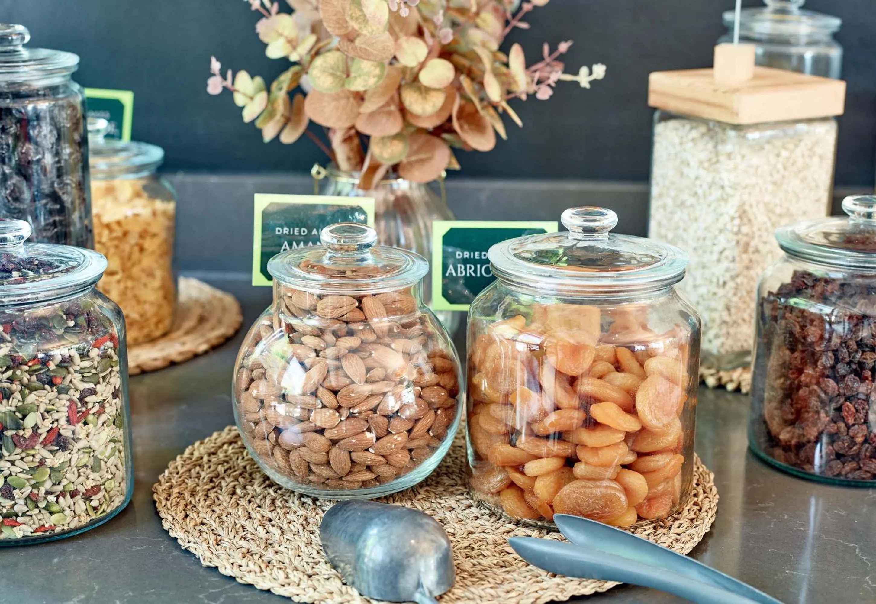 Buffet breakfast in B&B HOTEL Saint-Quentin-en-Yvelines Centre Gare 4 étoiles