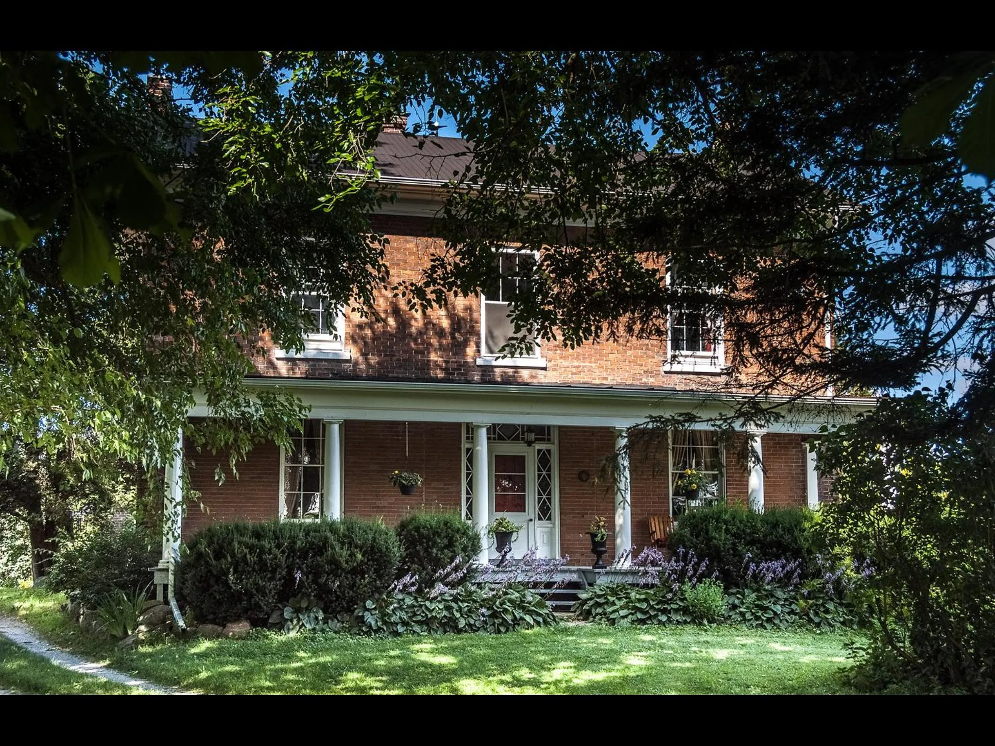 Facade/entrance in Culverdene House