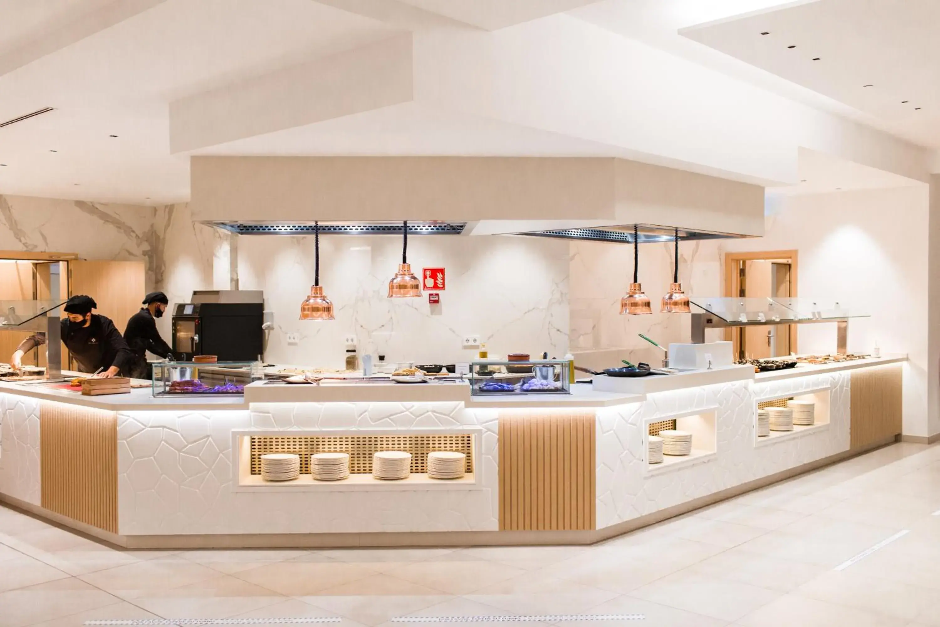 Restaurant/places to eat in Gran Sagitario Restaurant/places to eat in Gran Sagitario