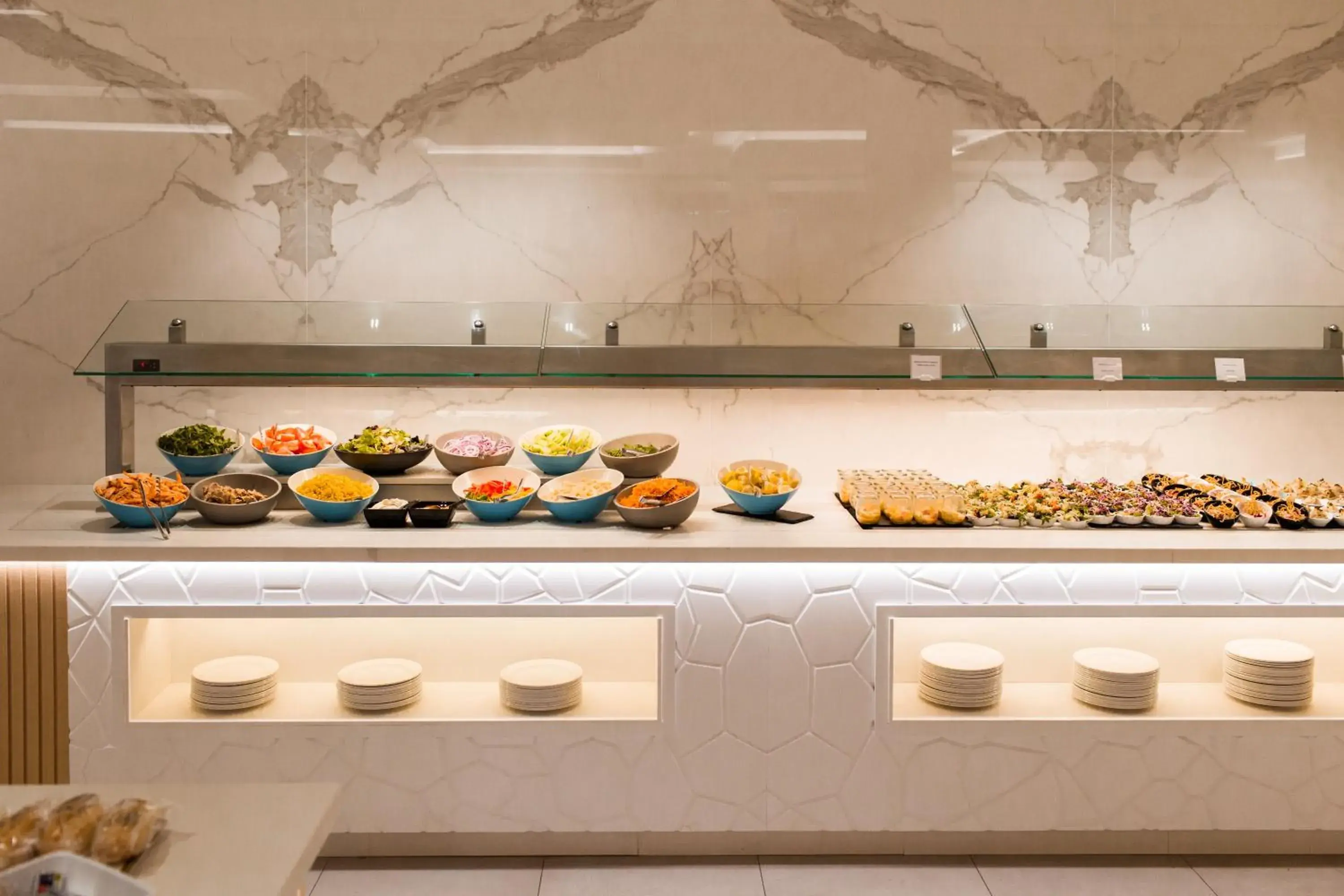 Restaurant/places to eat in Gran Sagitario Restaurant/places to eat in Gran Sagitario