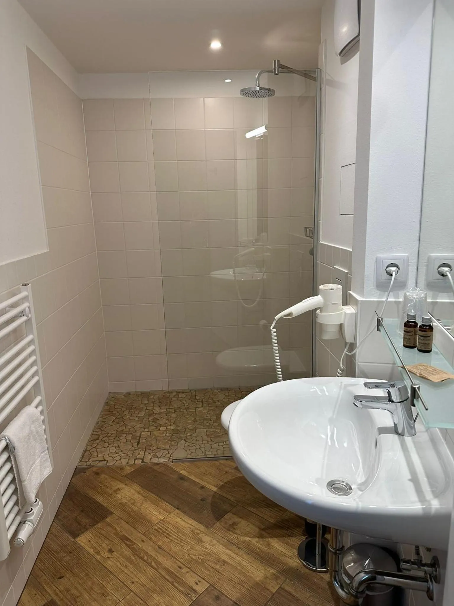 Shower in Versava Apartments