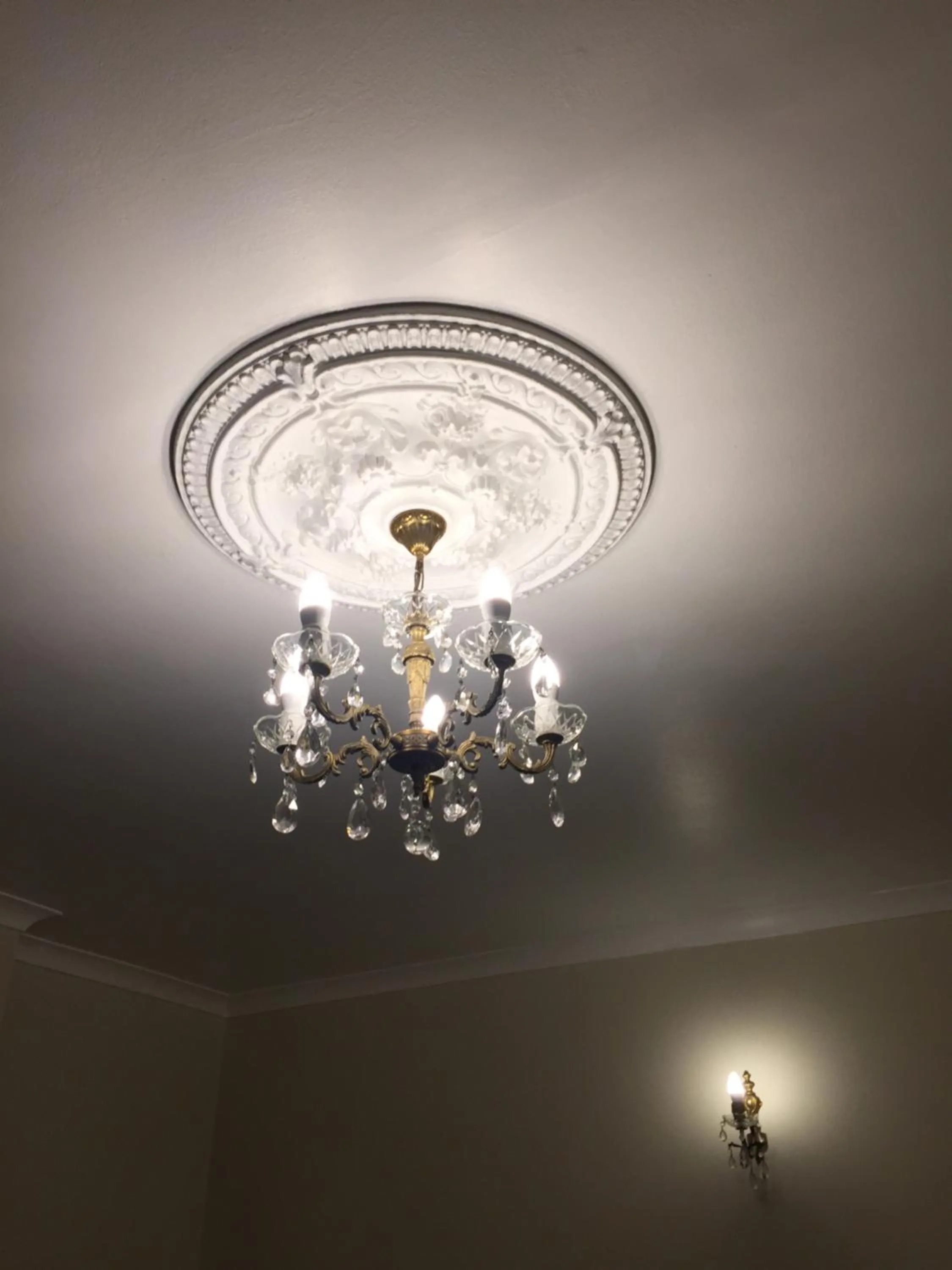 Bedroom in Albany Hotel