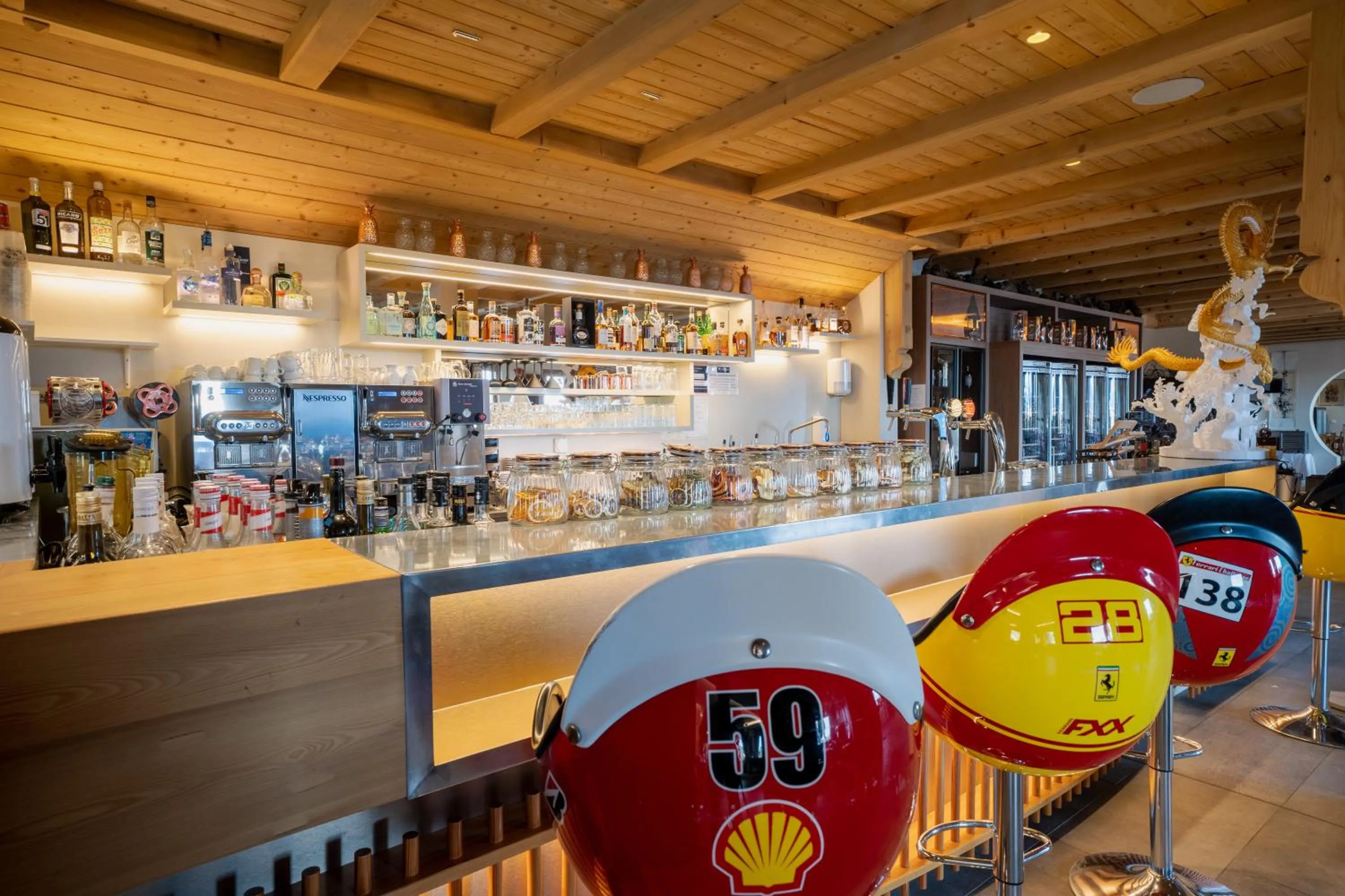 Lounge or bar in VIU Hotel Villars