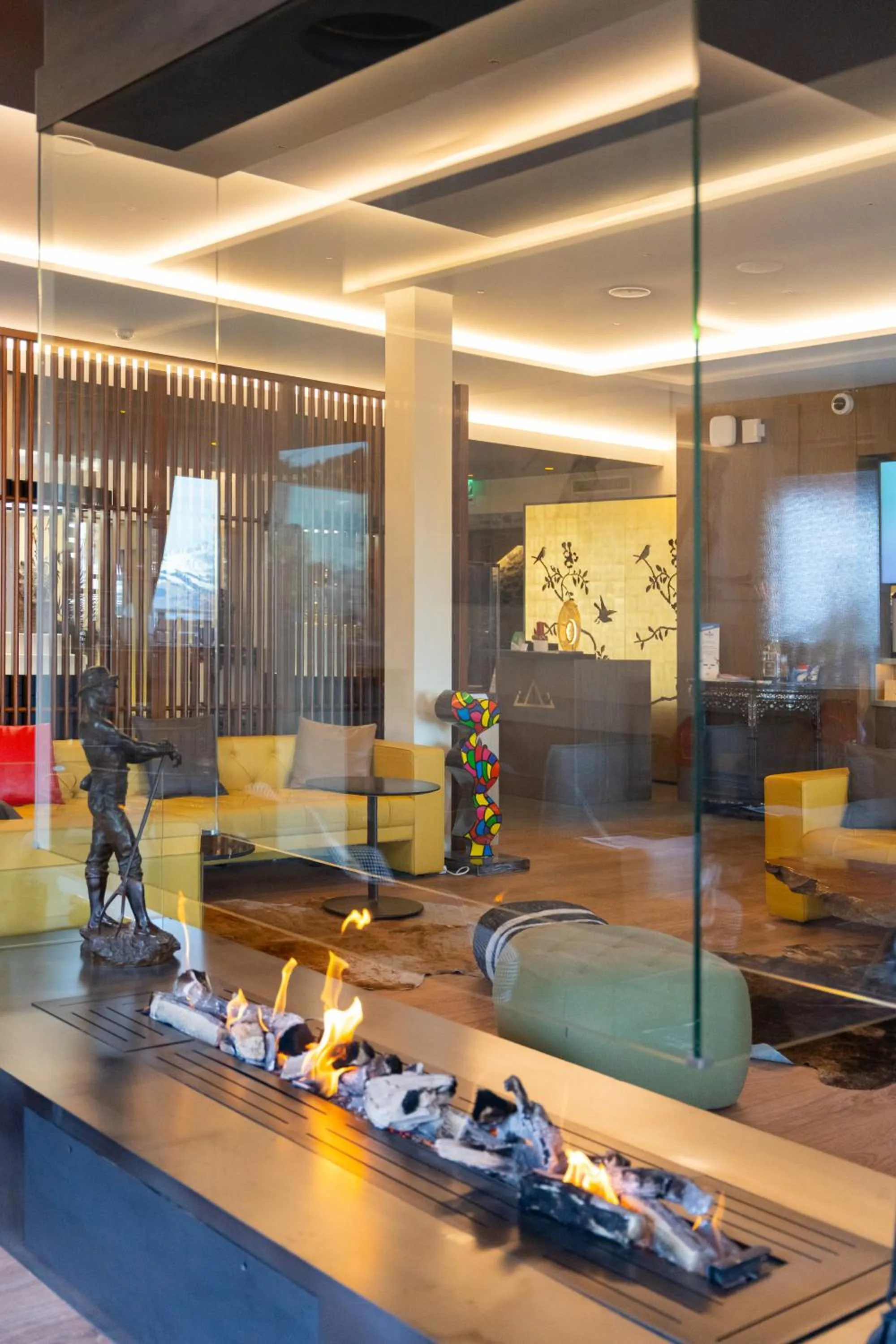 Lounge or bar in VIU Hotel Villars