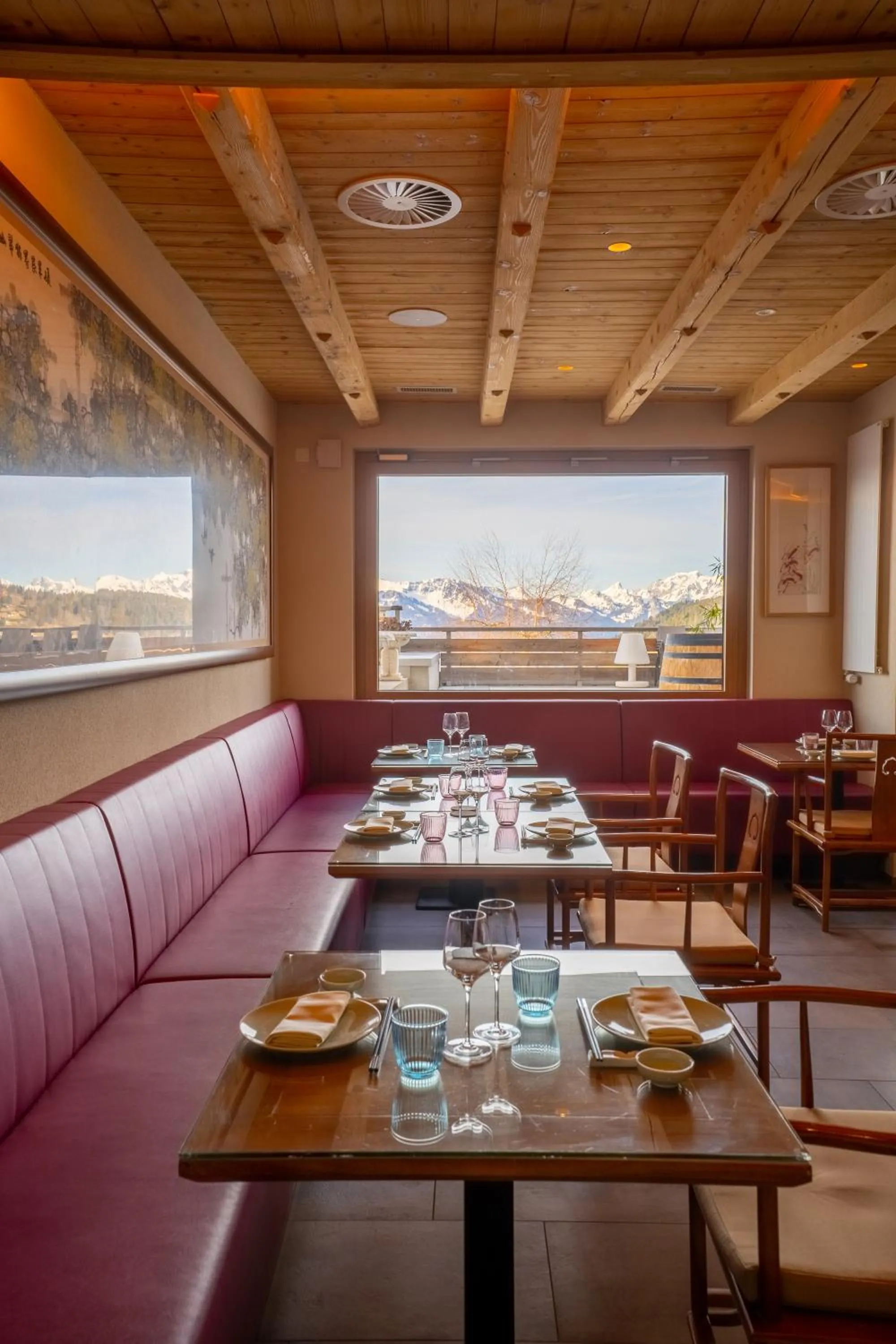 Restaurant/places to eat in VIU Hotel Villars