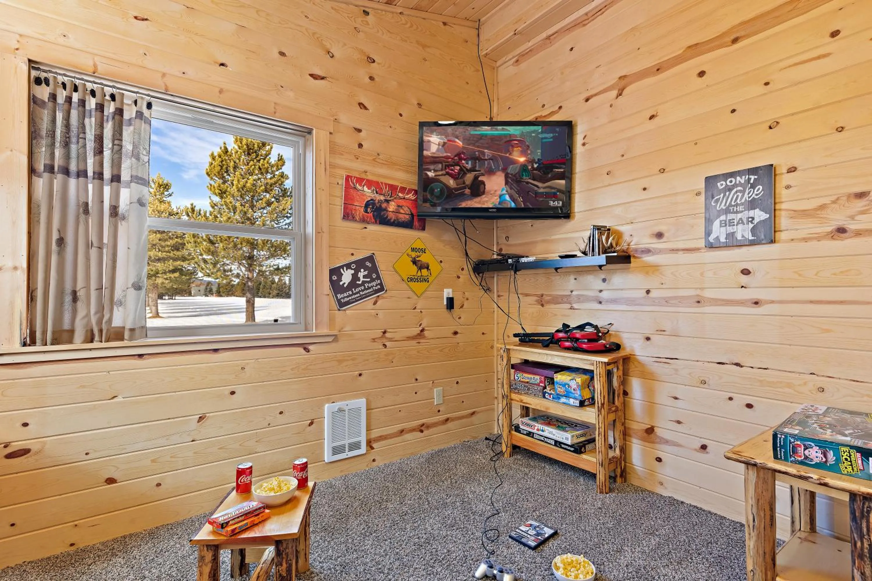 Huckleberry Hollow by KABINO Hot Tub FirePit PS2 Satellite Grill WiFi Golf Course