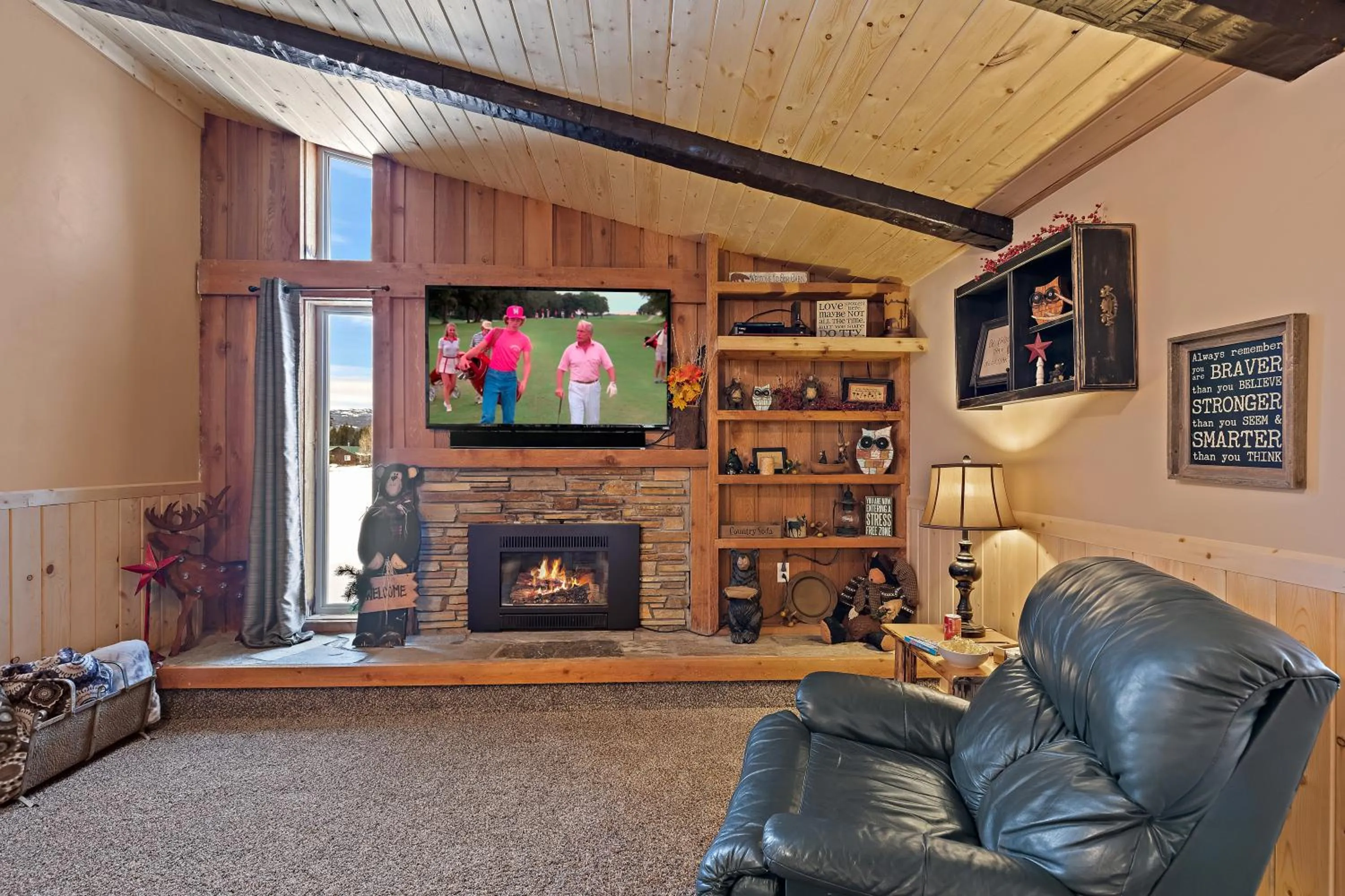 Huckleberry Hollow by KABINO Hot Tub FirePit PS2 Satellite Grill WiFi Golf Course