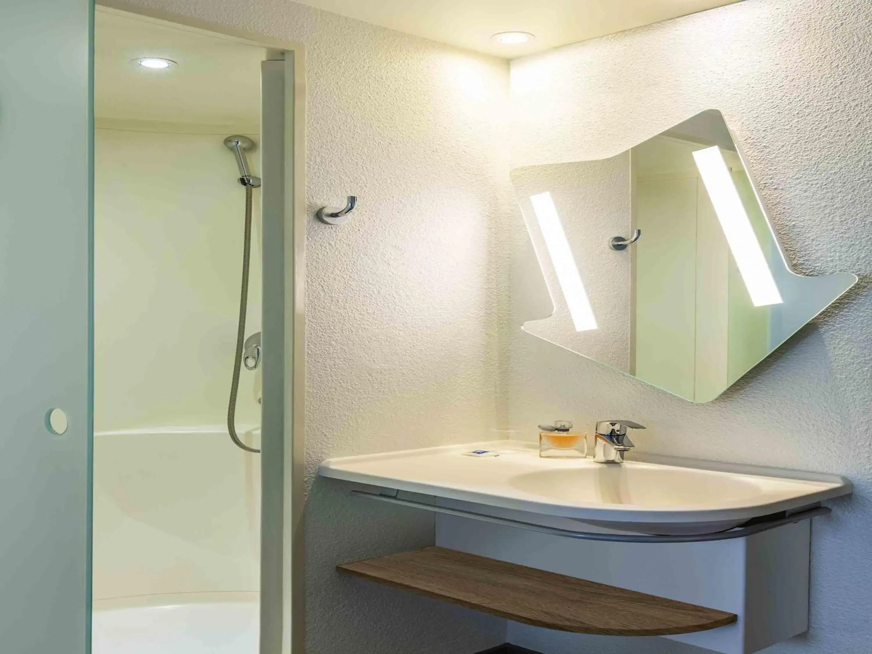 Bedroom in ibis budget Paris Porte d'Italie Ouest Bedroom in ibis budget Paris Porte d'Italie Ouest