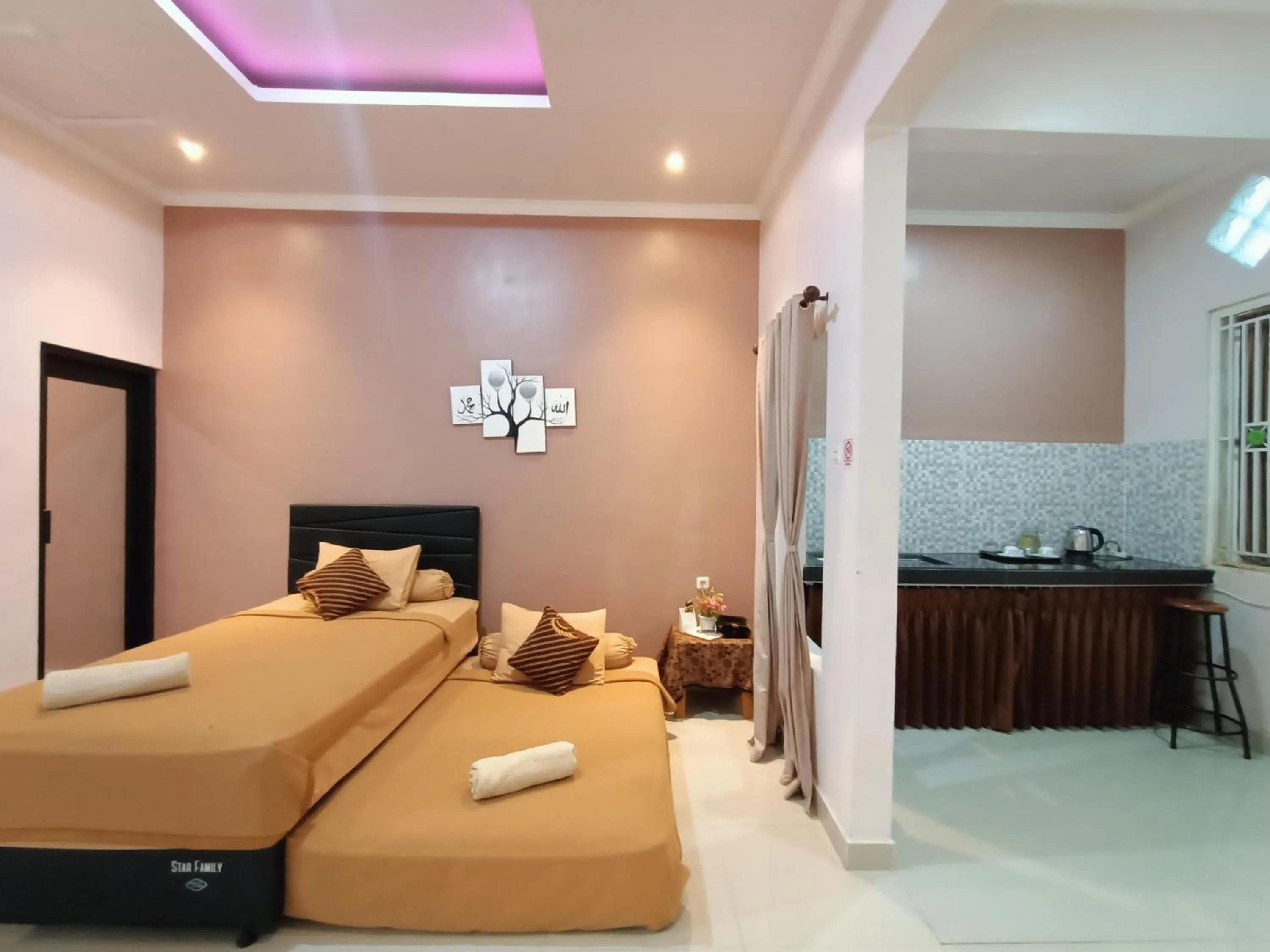 Bedroom, Bed in Bis homestay