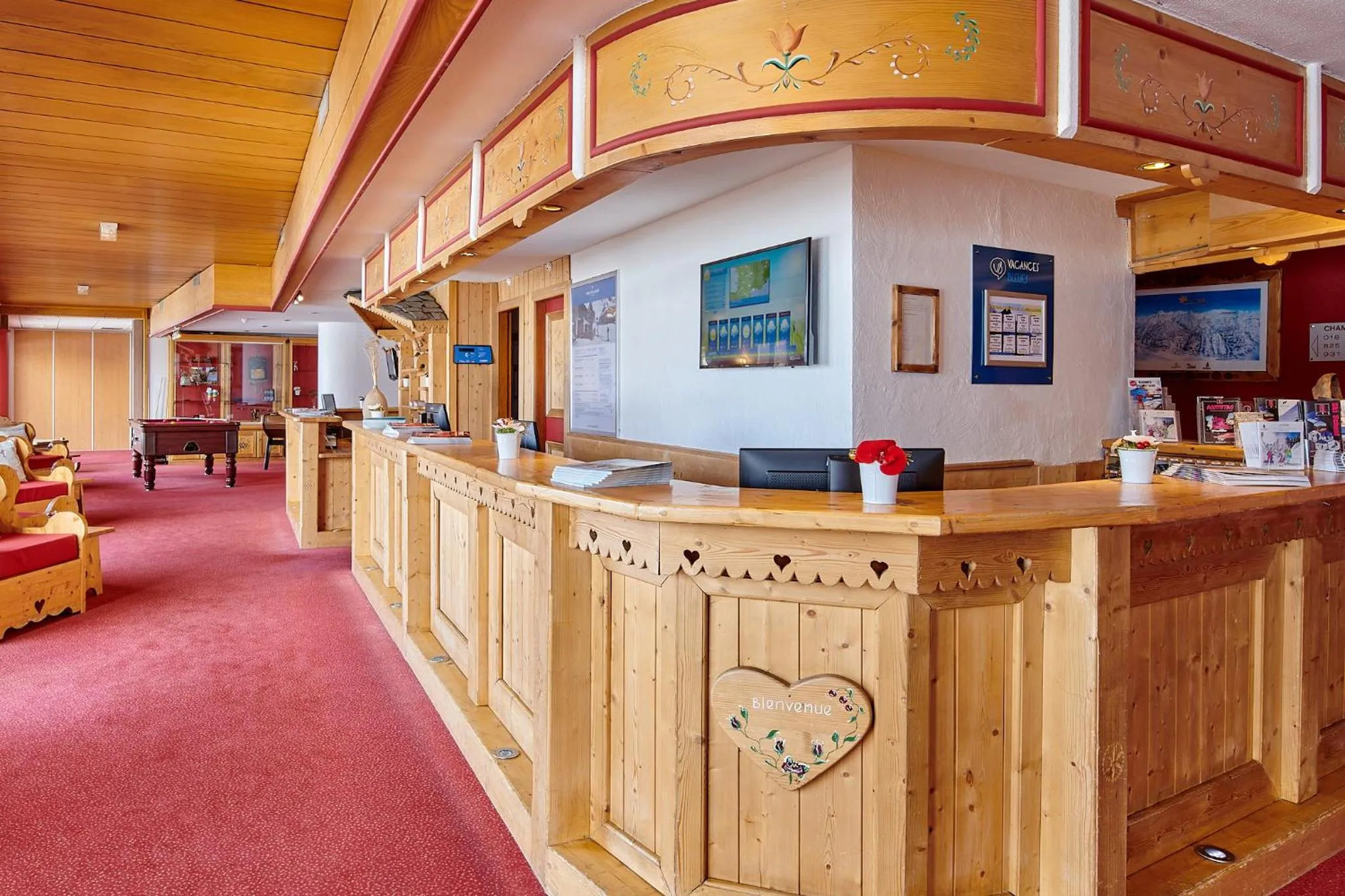 Lobby or reception in Hôtel L'Eden des Cimes - Vacances Bleues - Belle Plagne 2100