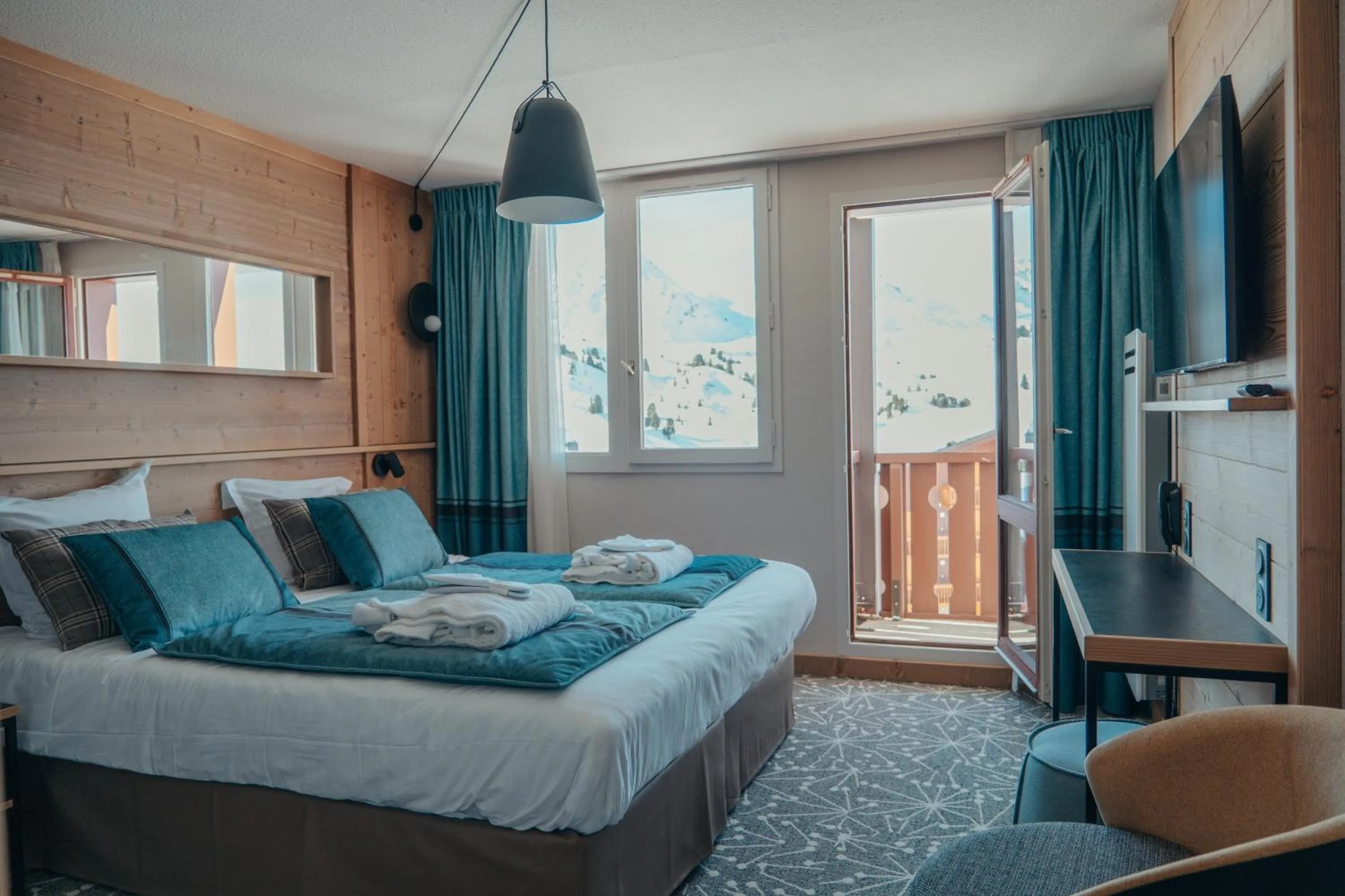 Bed in Hôtel L'Eden des Cimes - Vacances Bleues - Belle Plagne 2100