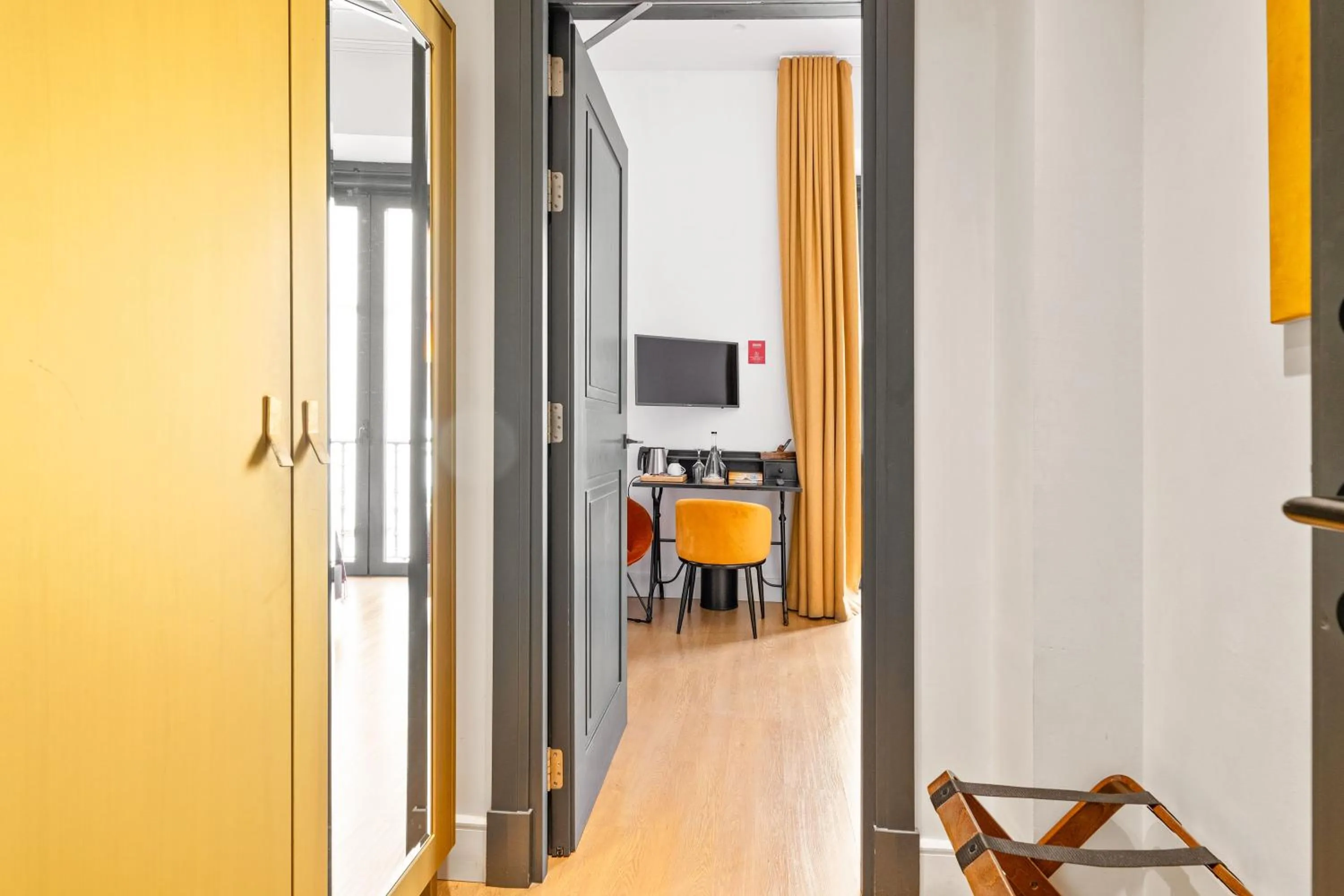 Bed in Joya del Casco Boutique Hotel by Shiadu