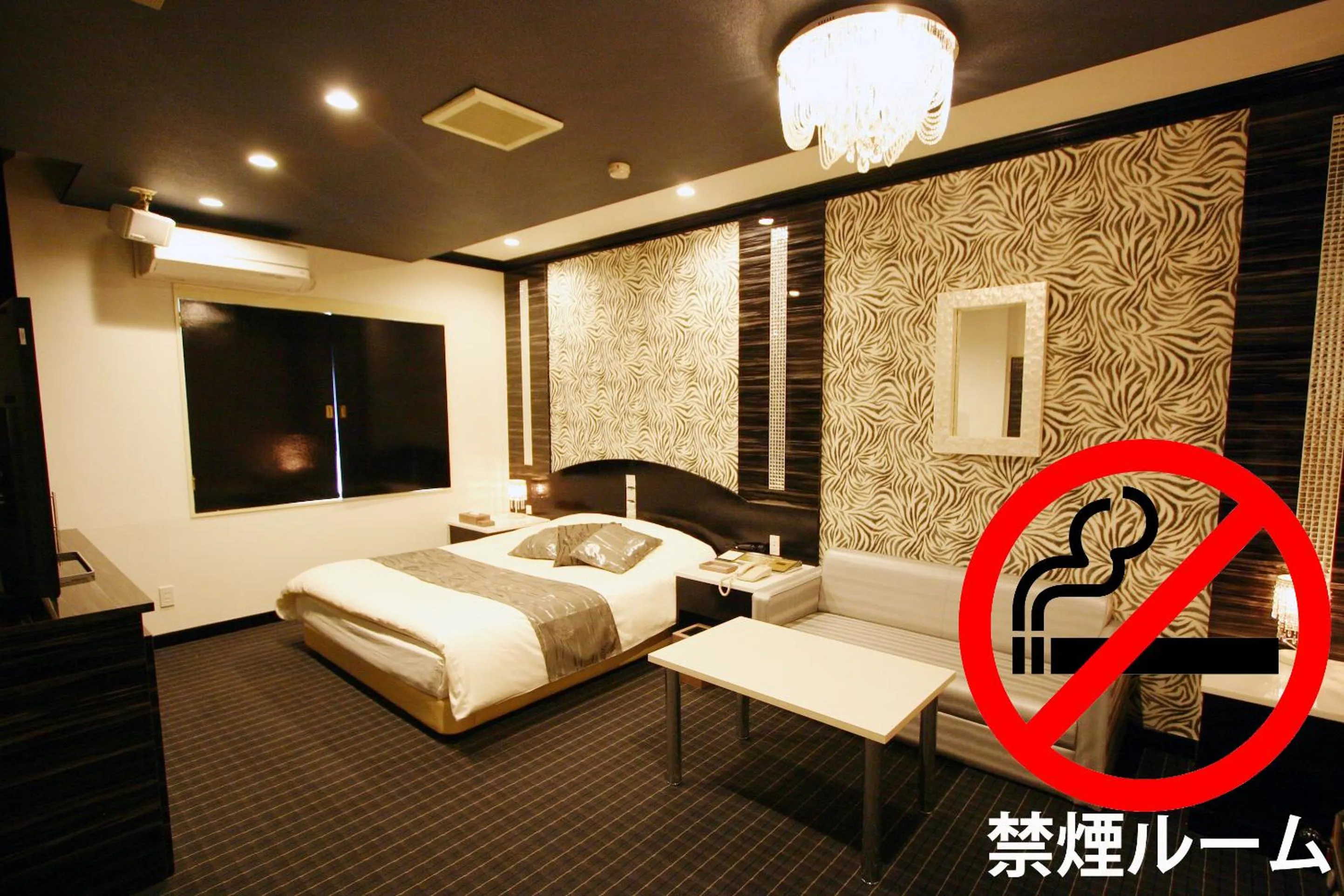 Bed in Lex Suwa (Adult Only)