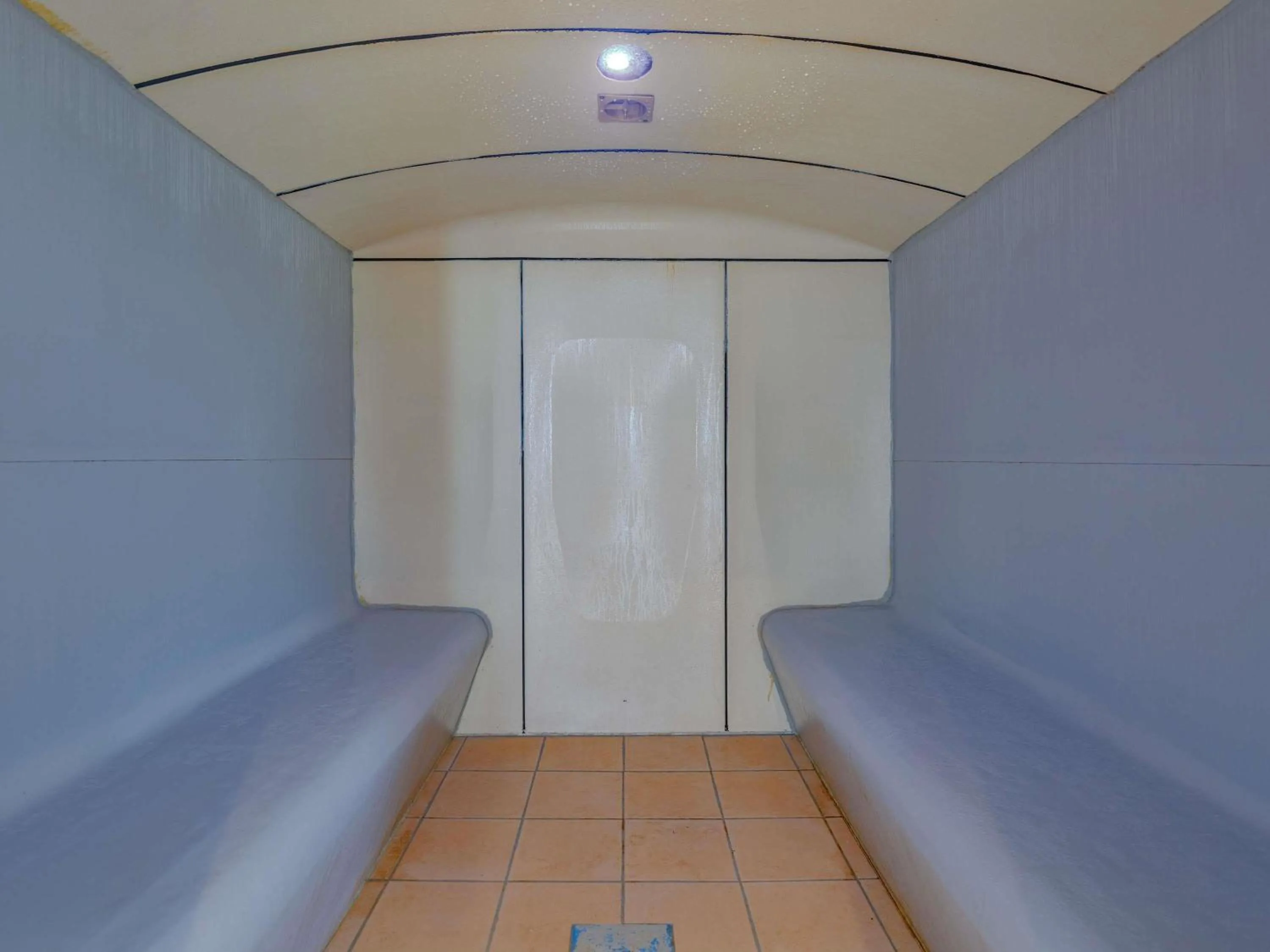 Spa and wellness centre/facilities in Mercure Lyon Est Villefontaine