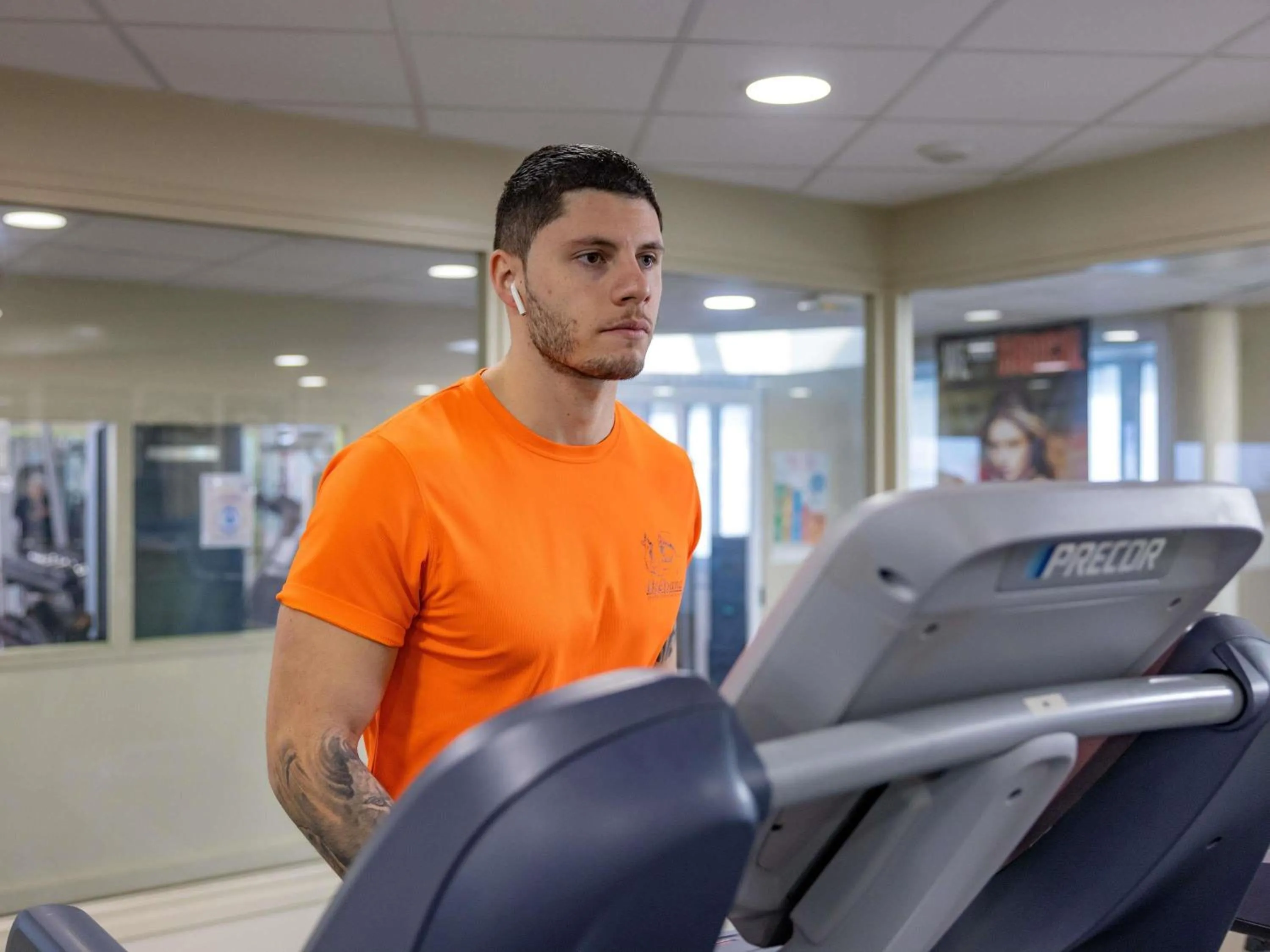 Fitness centre/facilities in Mercure Lyon Est Villefontaine