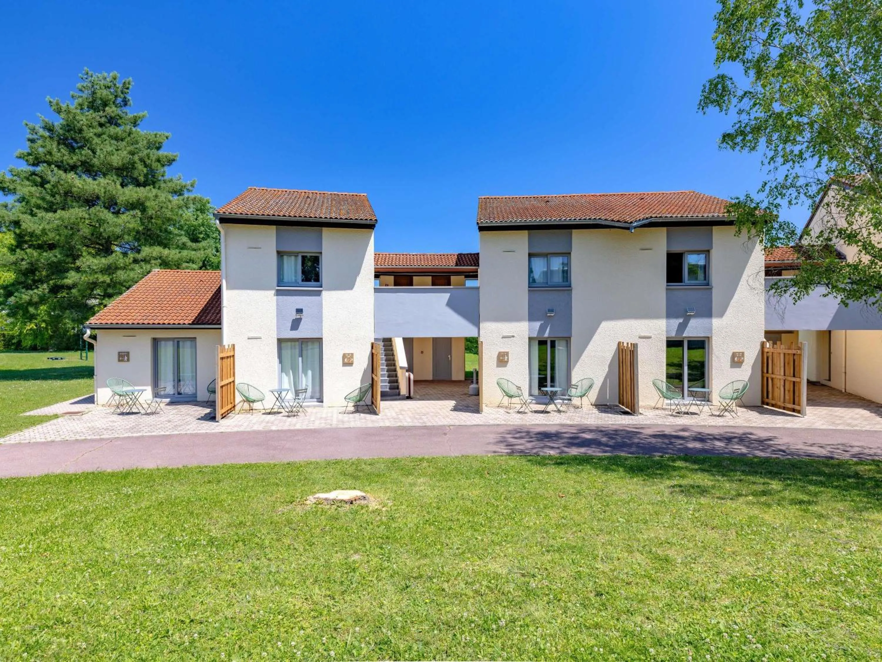 Bedroom in Mercure Lyon Est Villefontaine