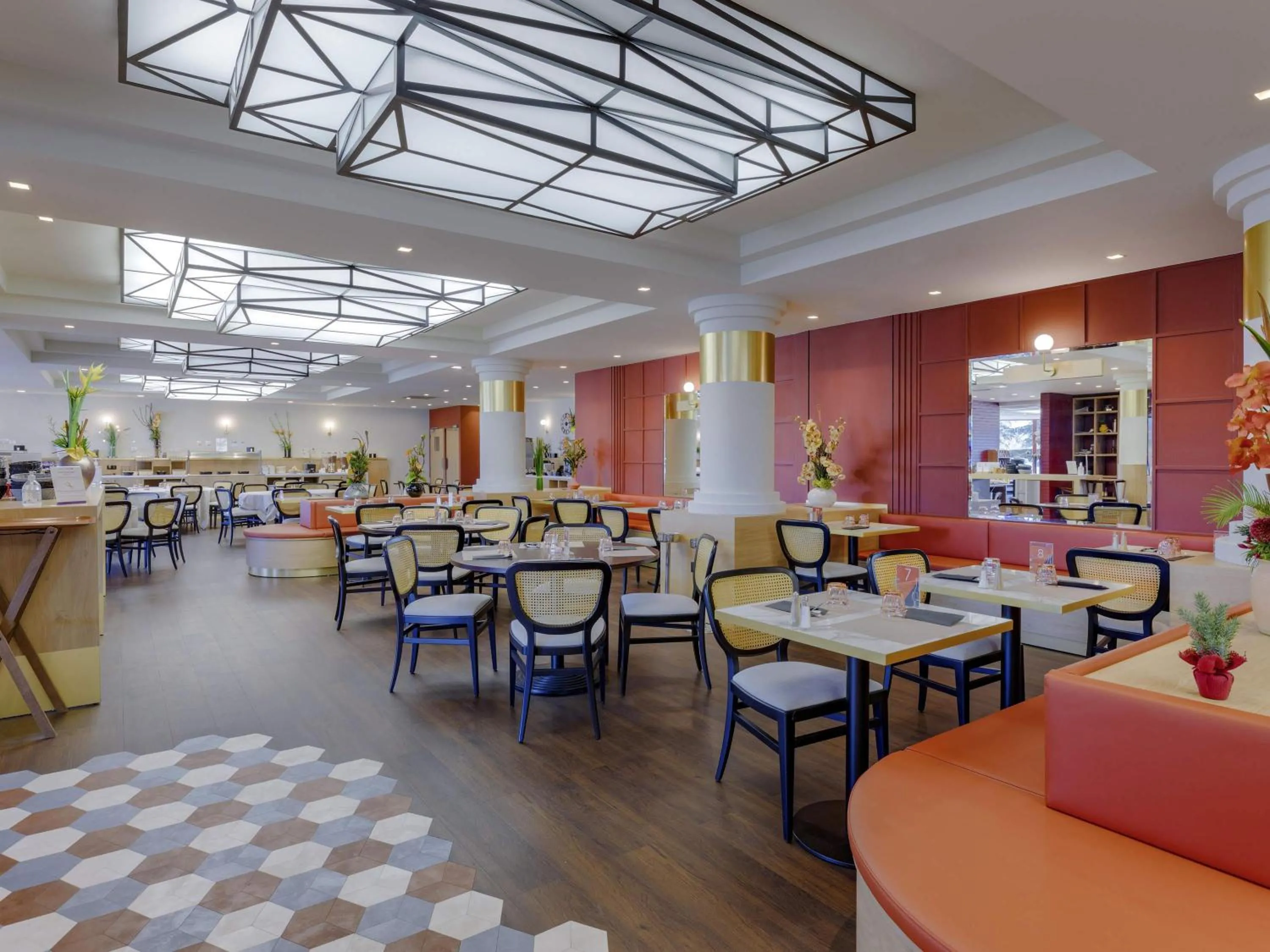 Restaurant/places to eat in Mercure Lyon Est Villefontaine