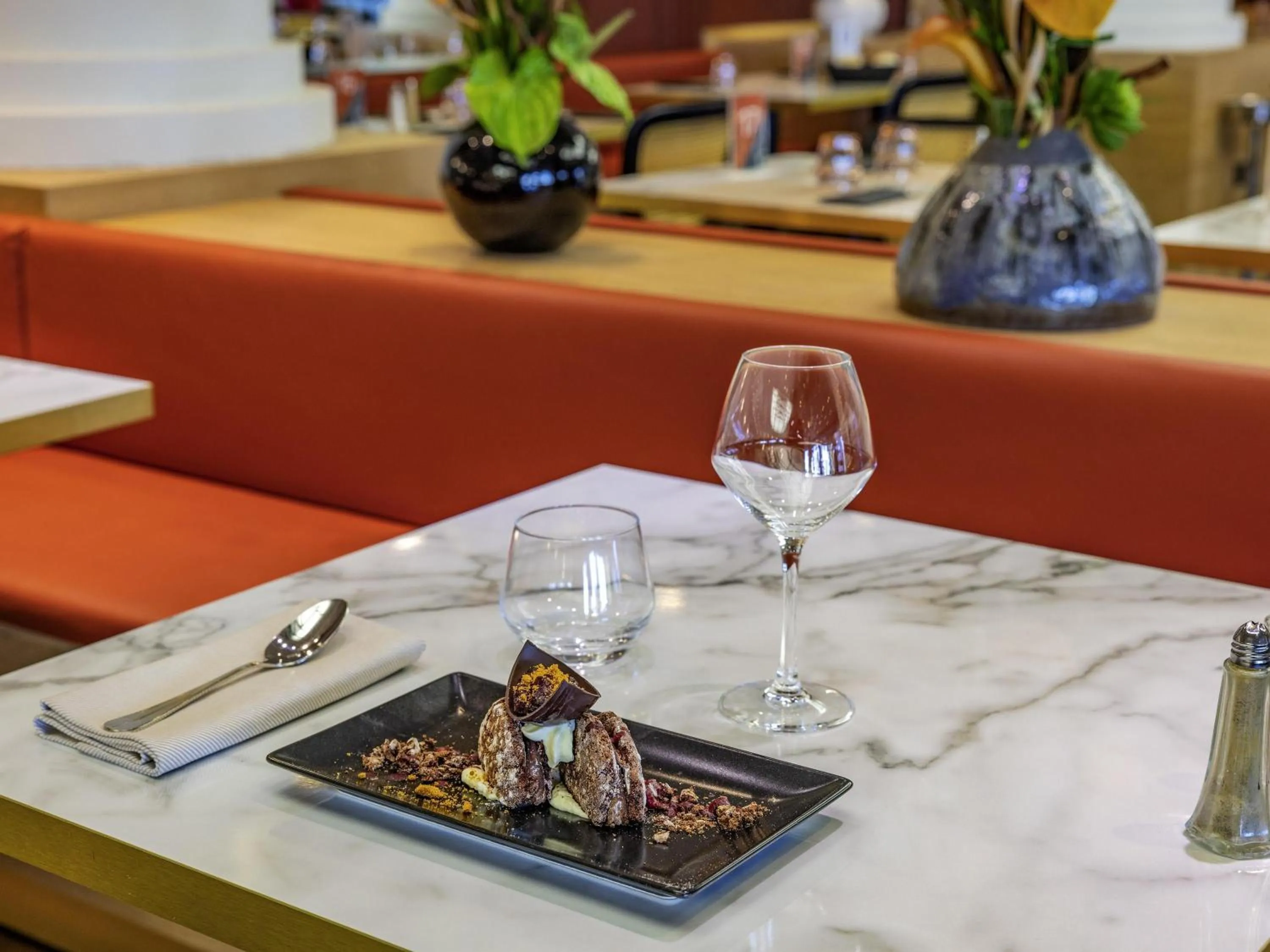 Restaurant/places to eat in Mercure Lyon Est Villefontaine