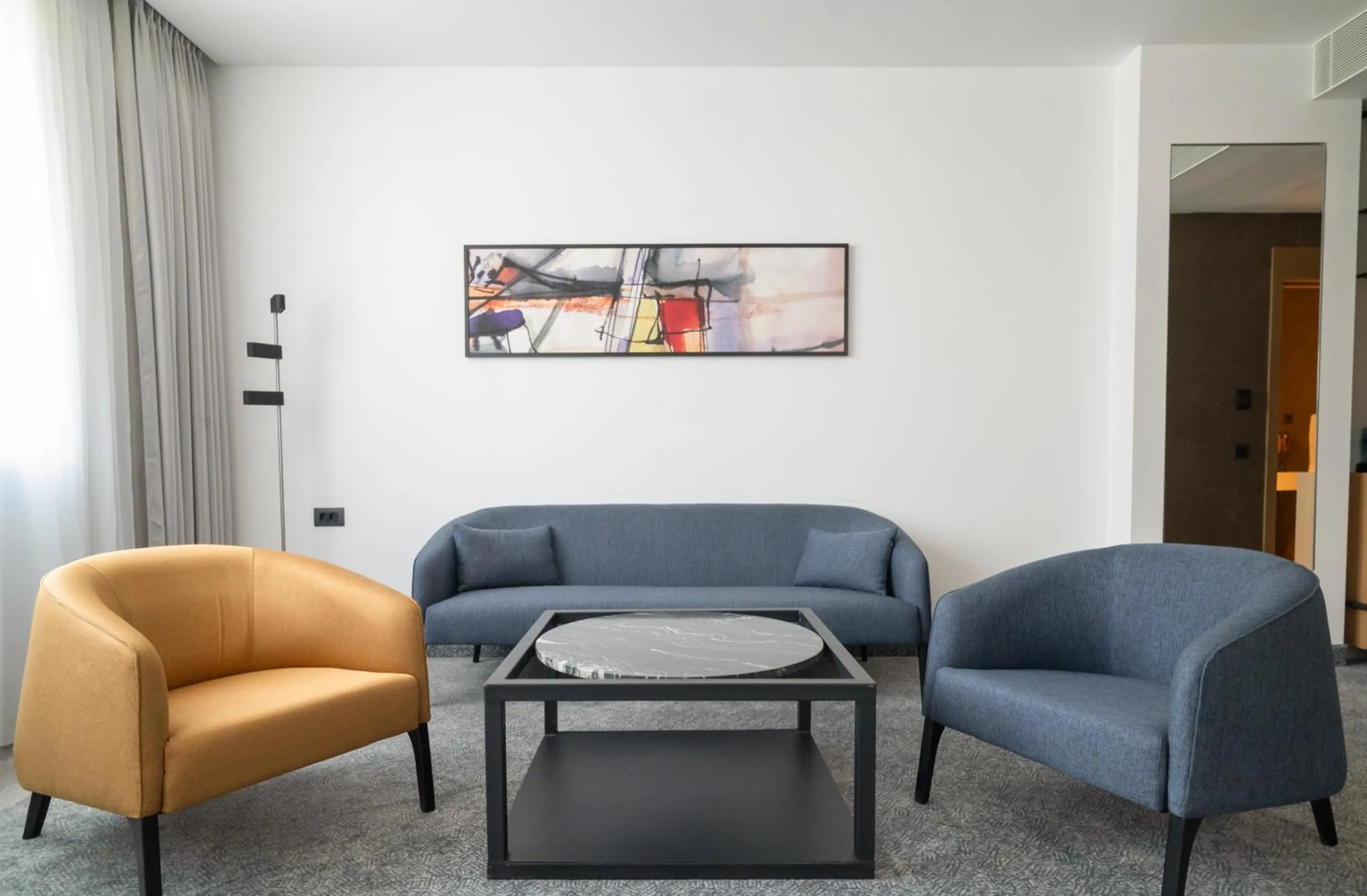 Living room in Hotel Mona Plaza