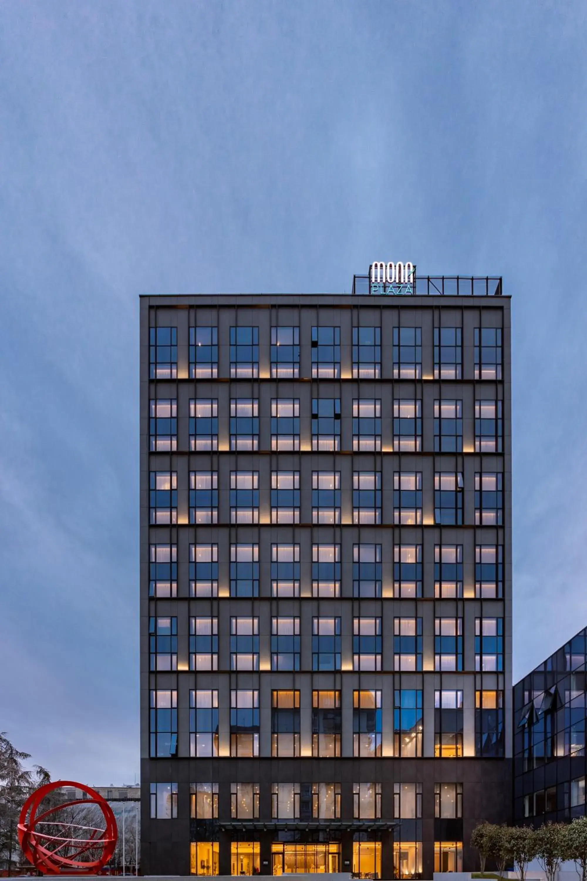 Property building in Hotel Mona Plaza Property building in Hotel Mona Plaza