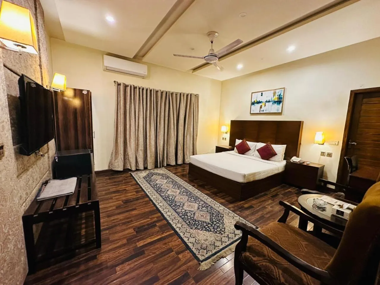 Bed in Shelton’s Rezidor Lahore