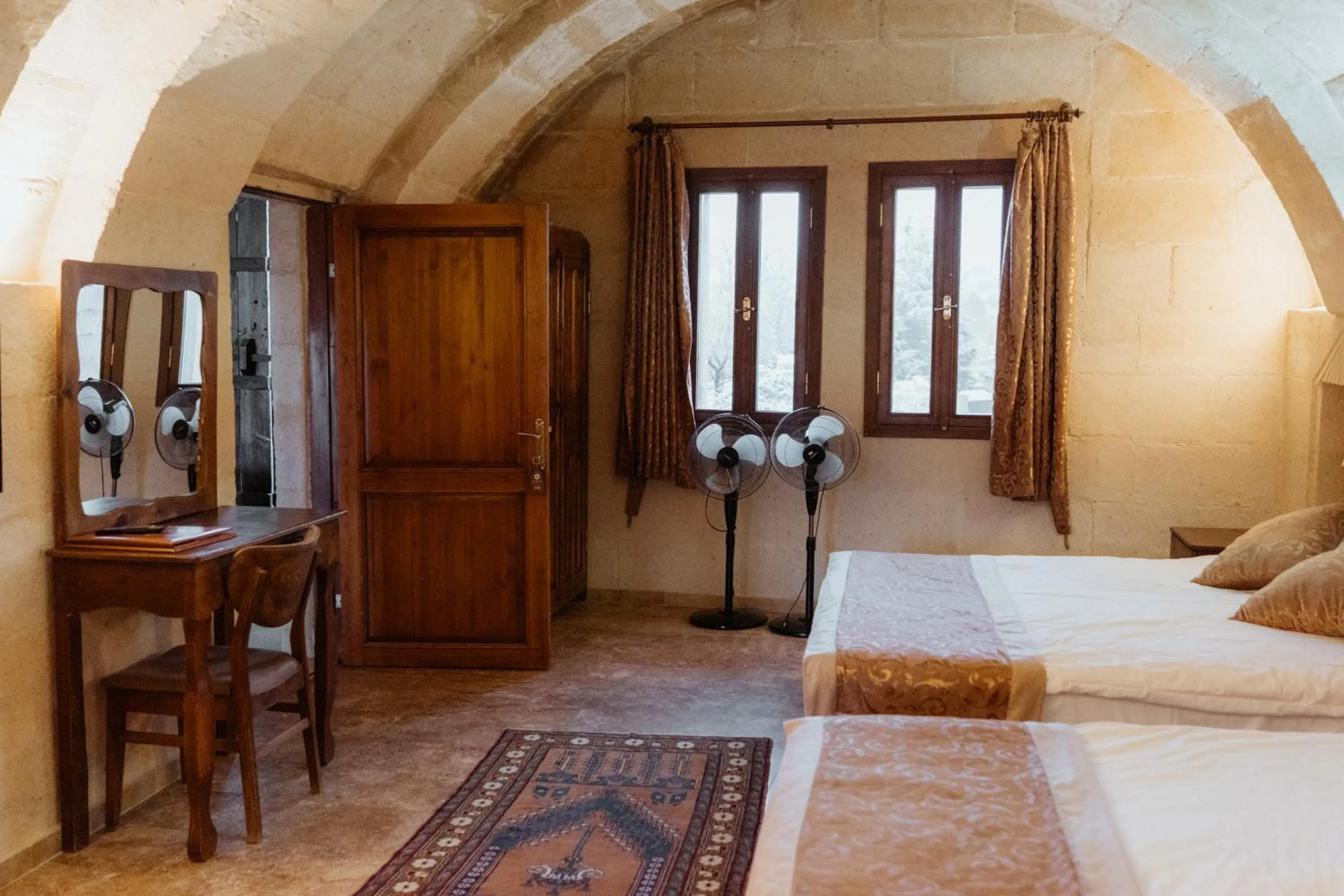 Bed in Kismet Cave Mansion