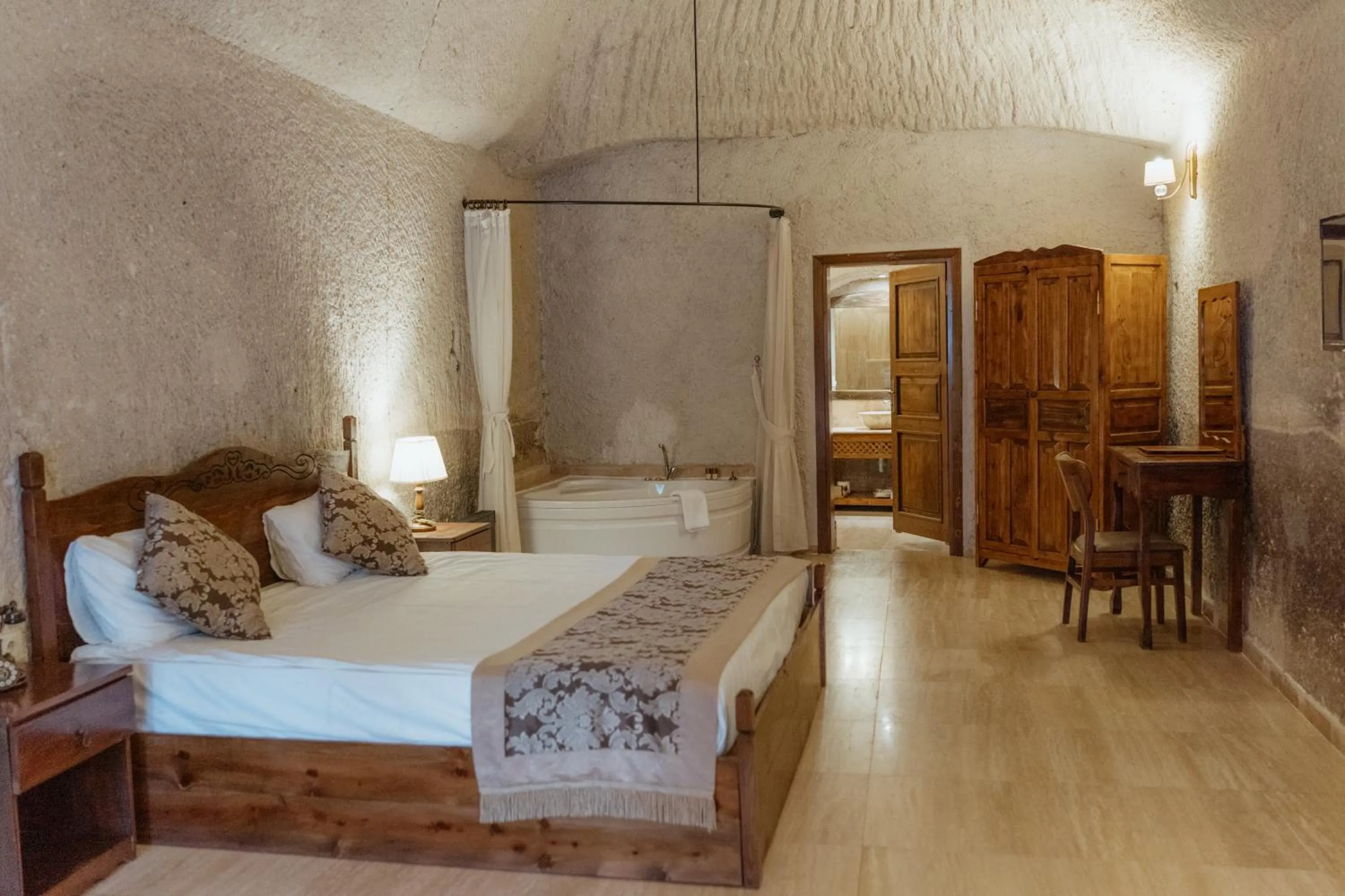 Bed in Kismet Cave Mansion