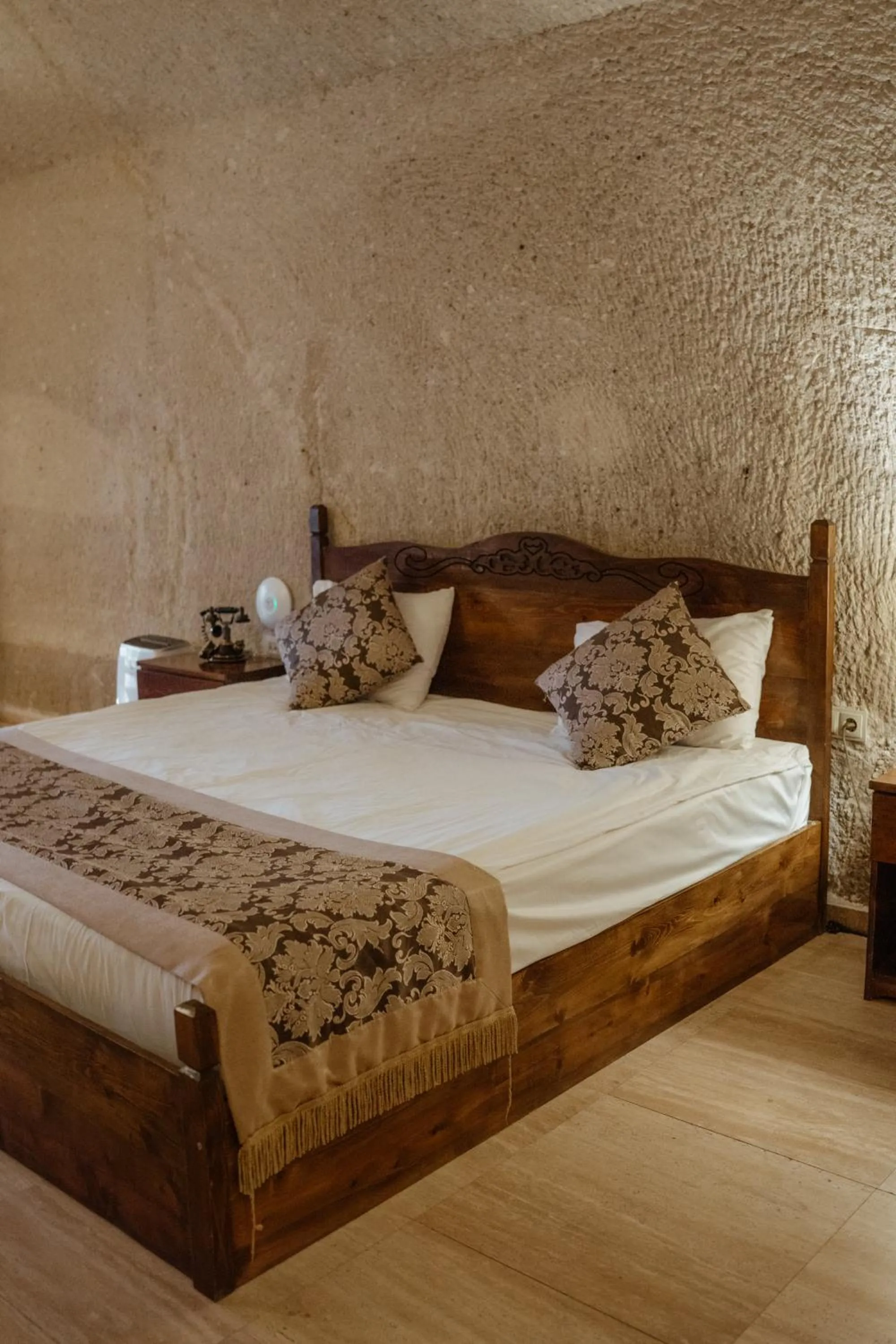 Bed in Kismet Cave Mansion